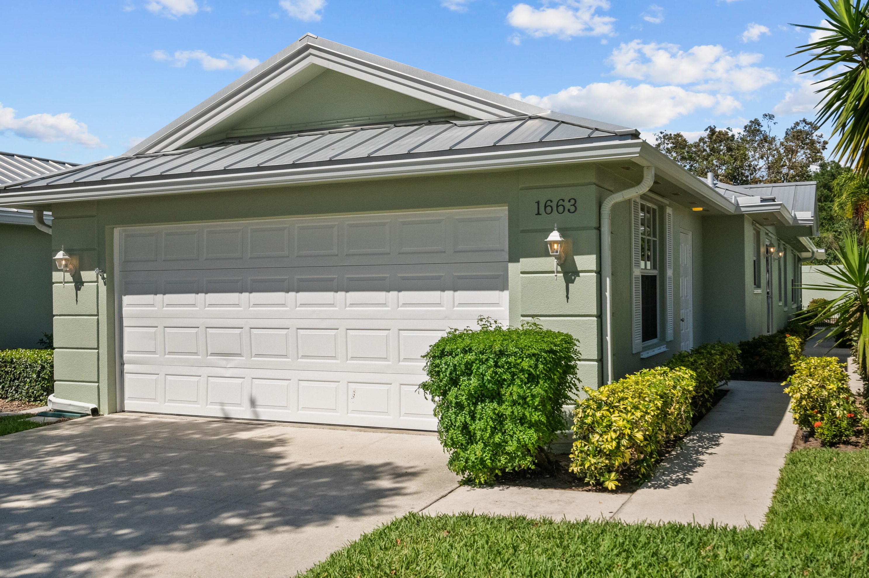 1663 Waterfall Blvd, Palm City, FL 34990-4776