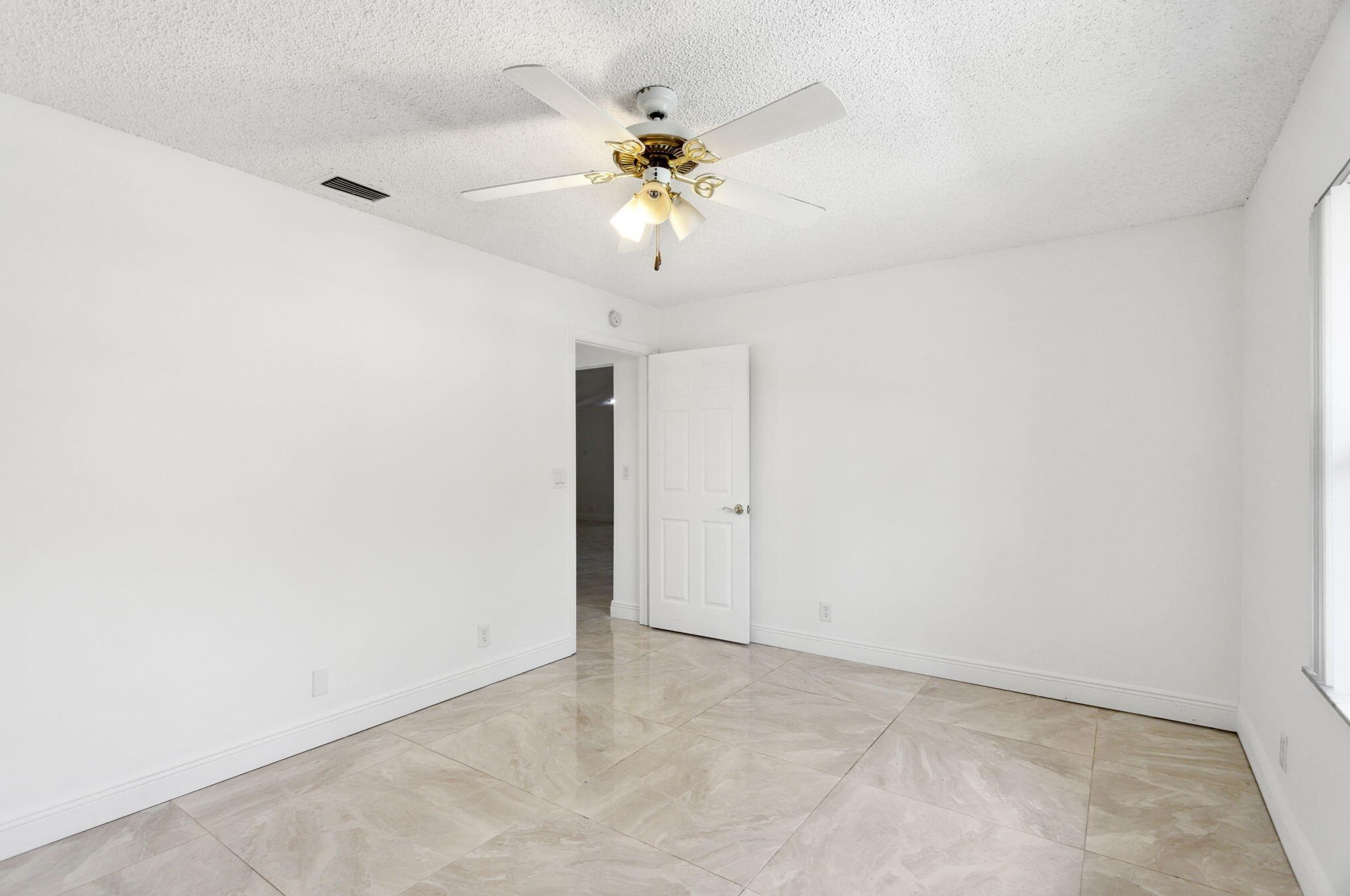 9804 El Clair Rnch Rd, Boynton Beach FL 33437-3339 exterior