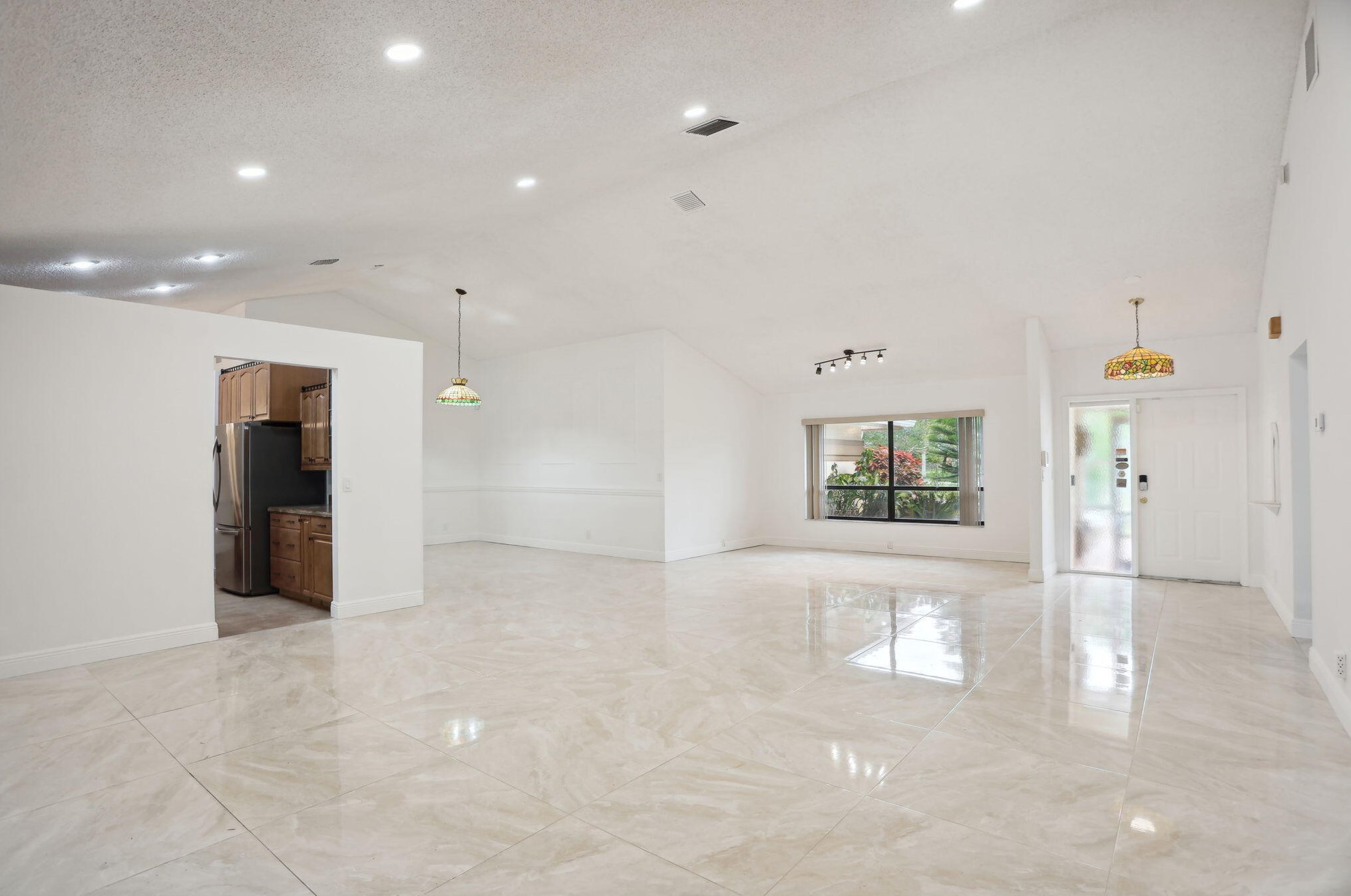 9804 El Clair Rnch Rd, Boynton Beach FL 33437-3339 exterior