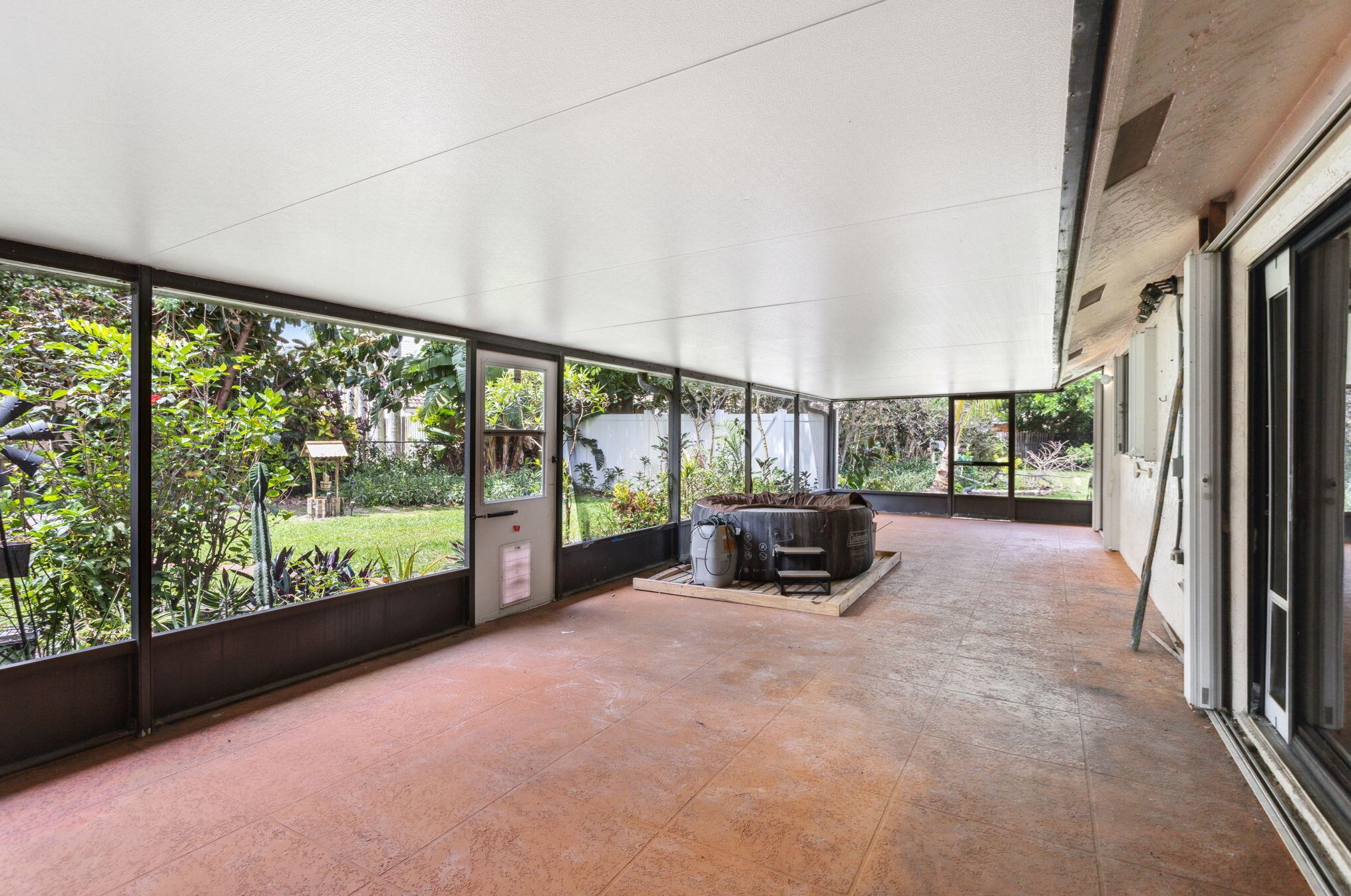 9804 El Clair Rnch Rd, Boynton Beach FL 33437-3339 exterior