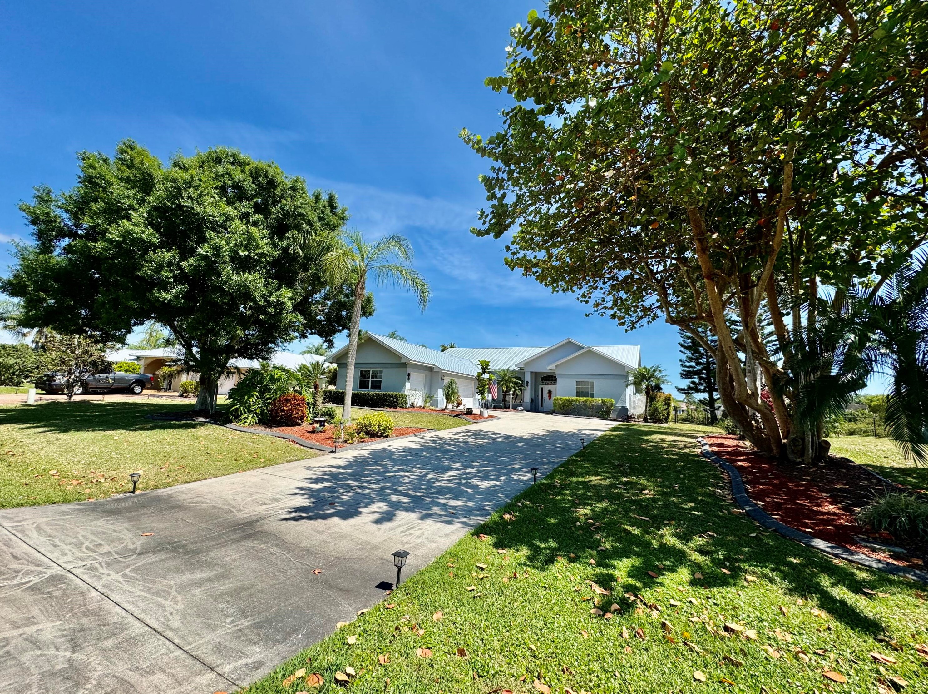 1400 21st St, Okeechobee FL  34974-2411 exterior