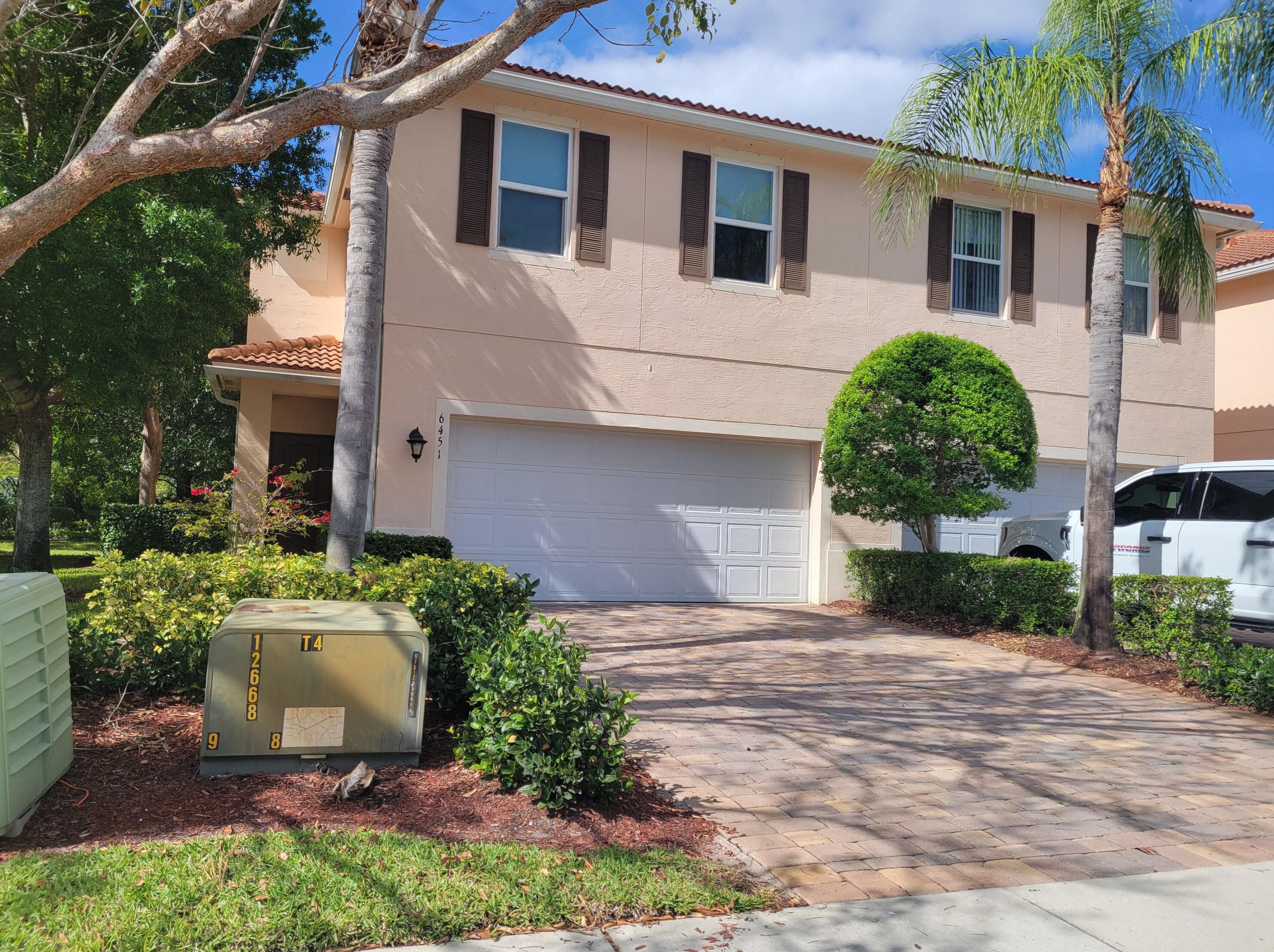 6451 Azura Lake Rd, Lake Worth, FL 33463-9355