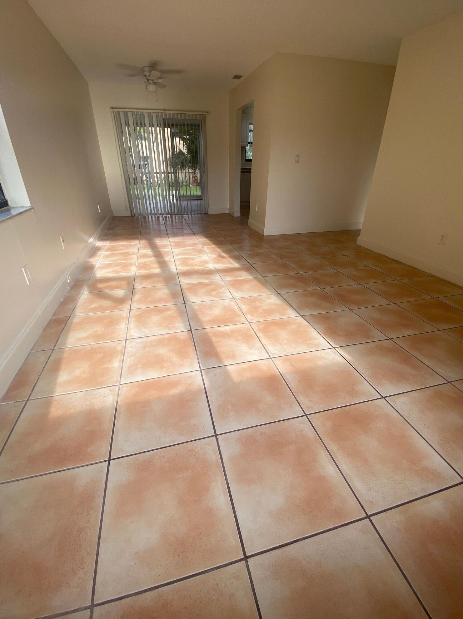 1422 N St, Lake Worth, FL 33460-1952