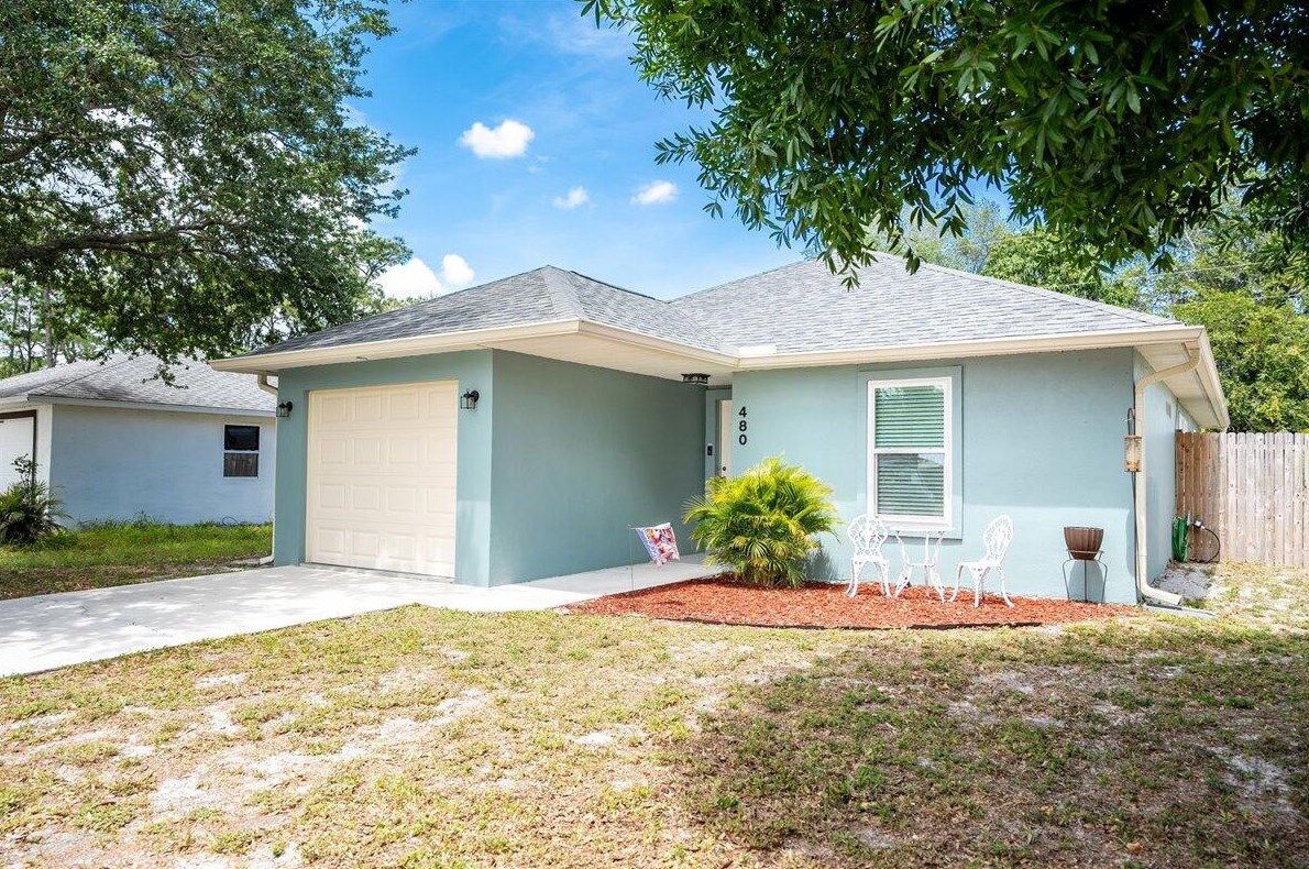 480 13th Ln, Vero Beach, FL 32962-6483