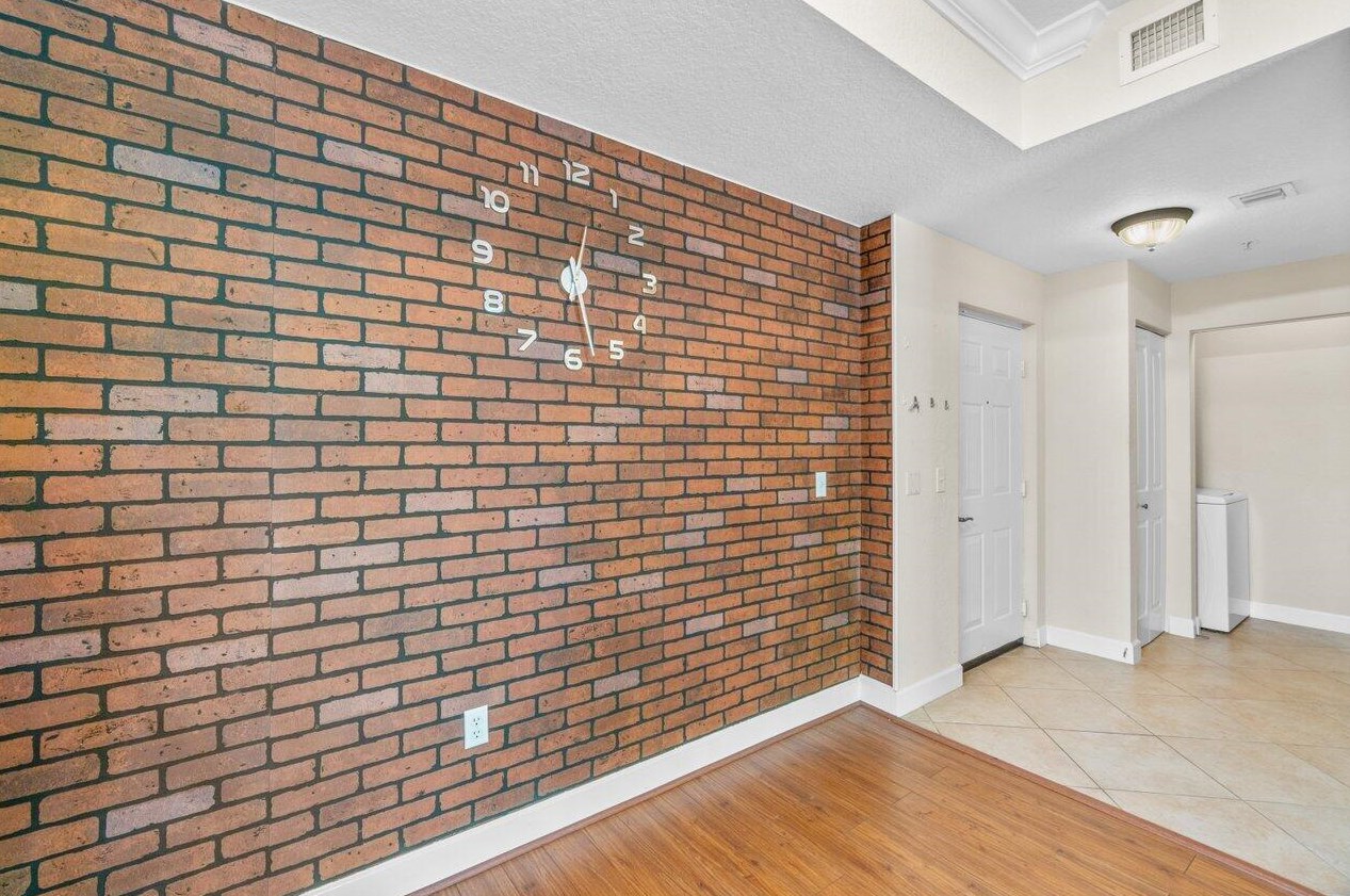 4 Renaissance Way #201, Boynton Beach, FL 33426