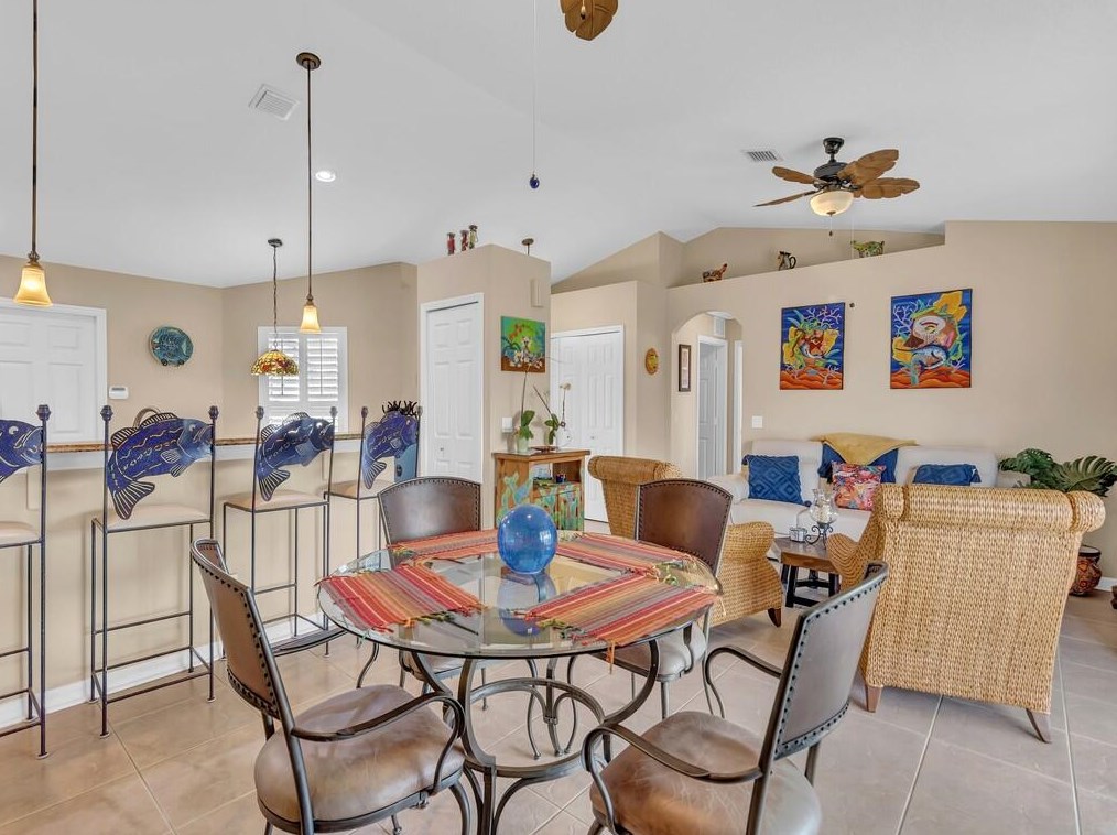 551 High Hawk Cir, Vero Beach FL  32962-7155 exterior