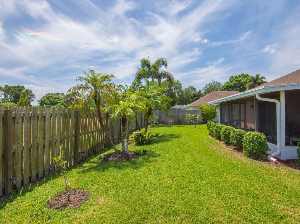 551 High Hawk Cir, Vero Beach FL  32962-7155 exterior