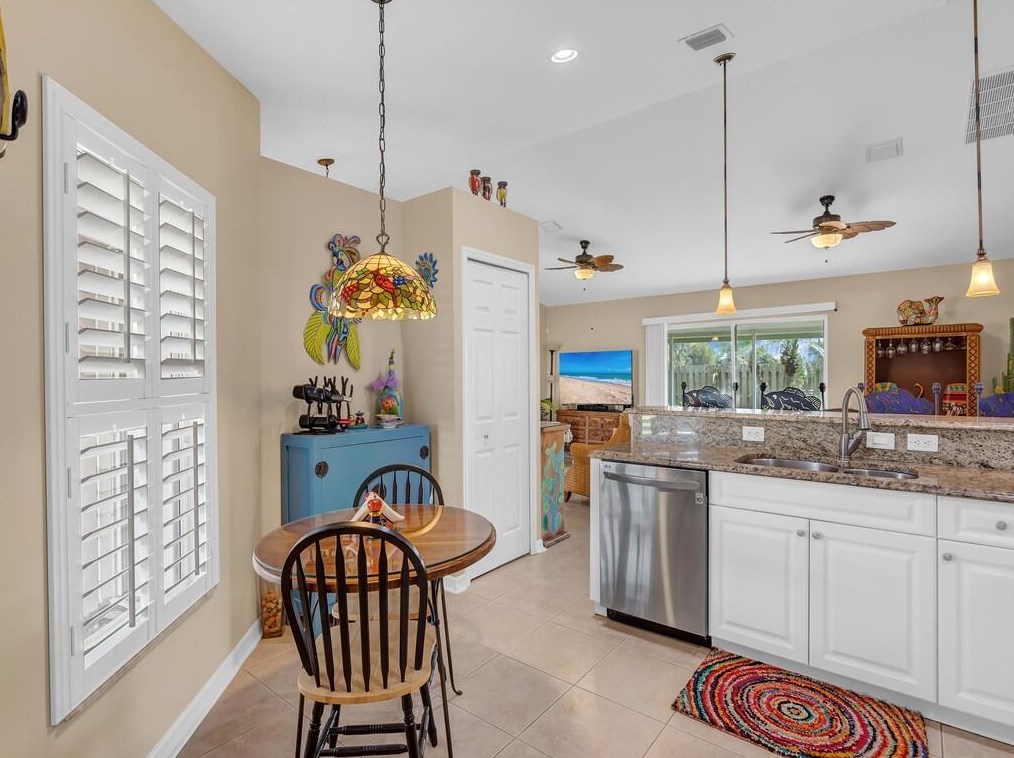 551 High Hawk Cir, Vero Beach FL  32962-7155 exterior