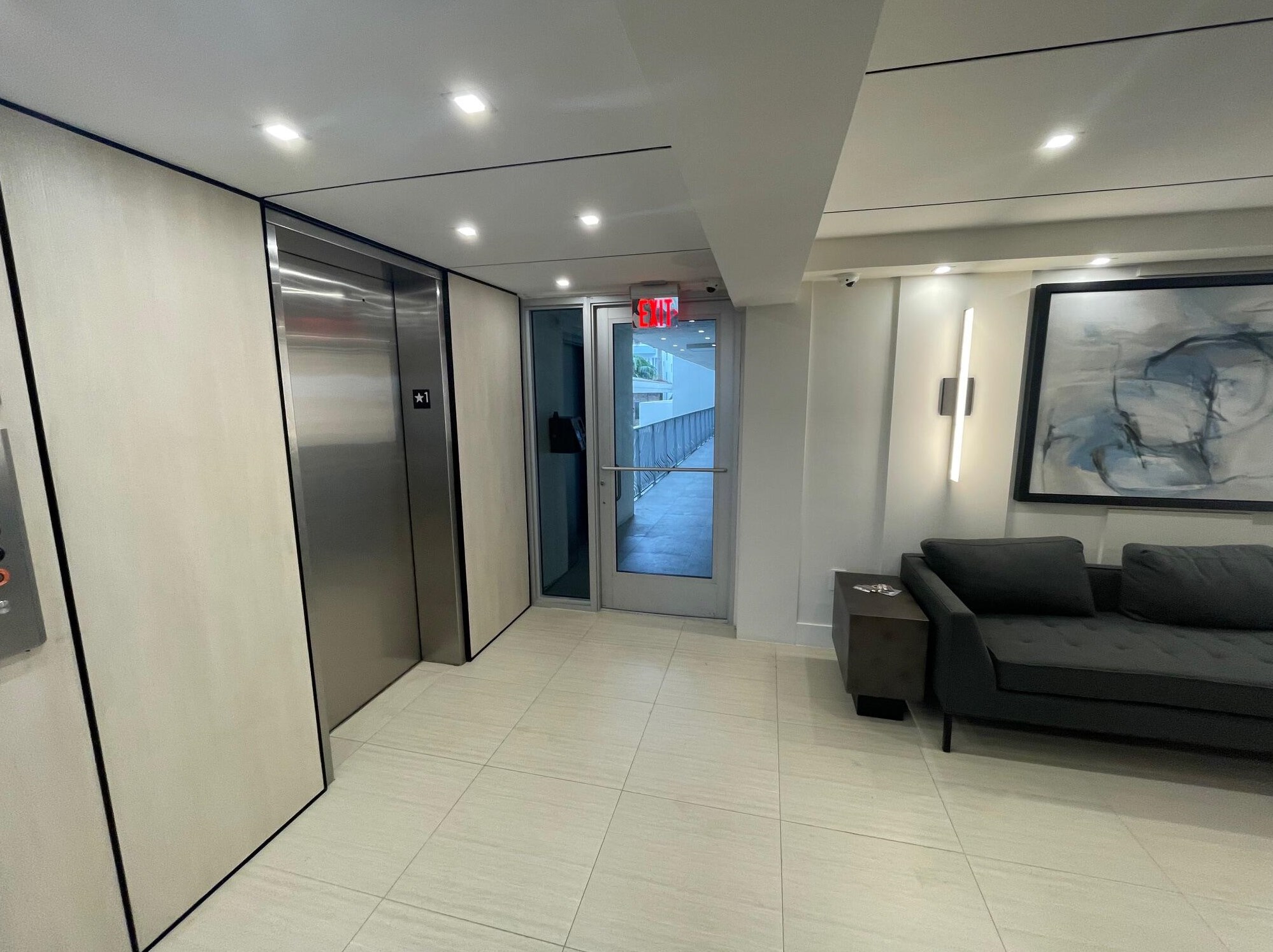 4141 Collins Ave #107, Miami Beach, FL 33140