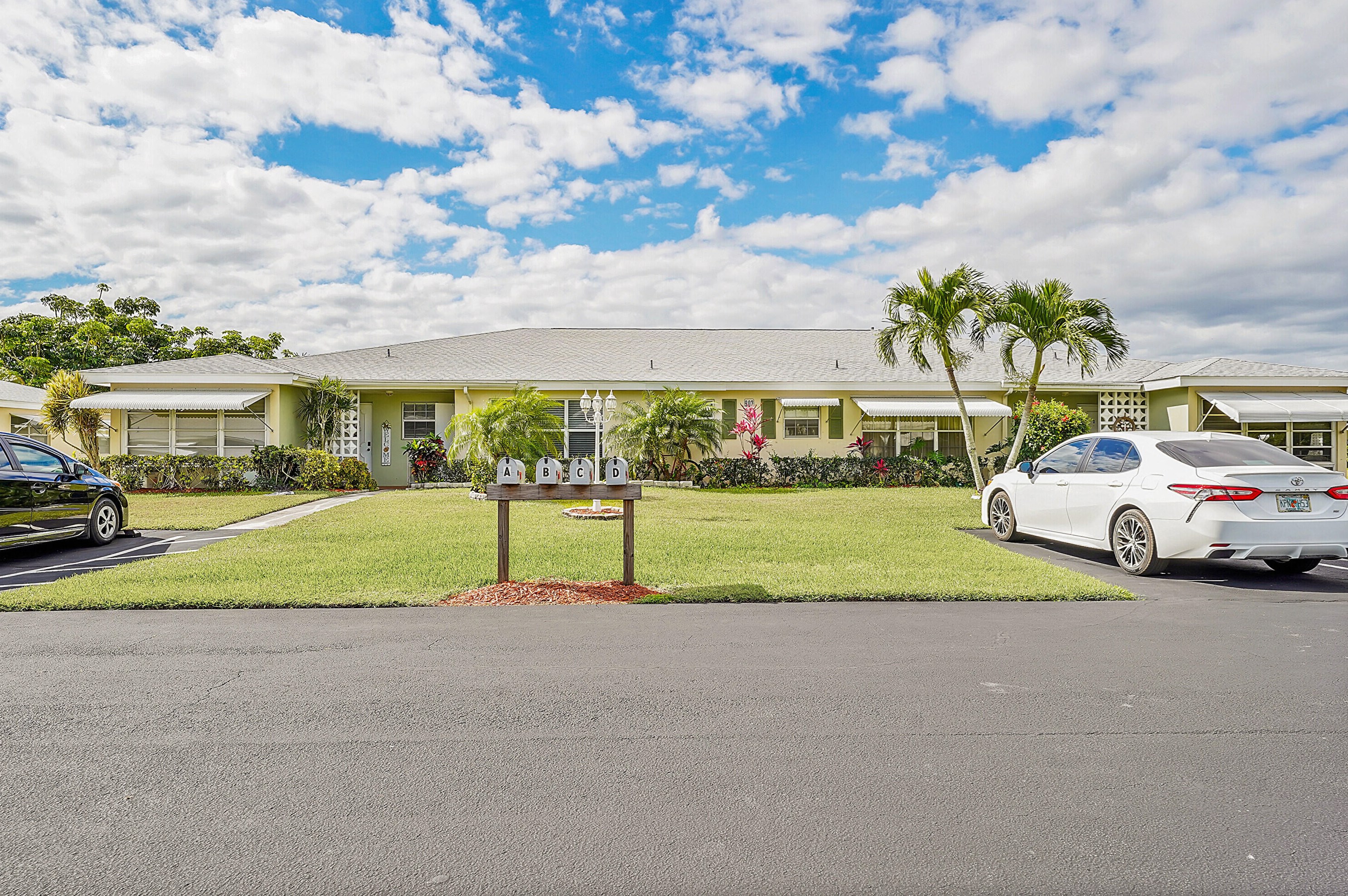 907 Savannas Point Dr, Fort Pierce, FL 34982-6786