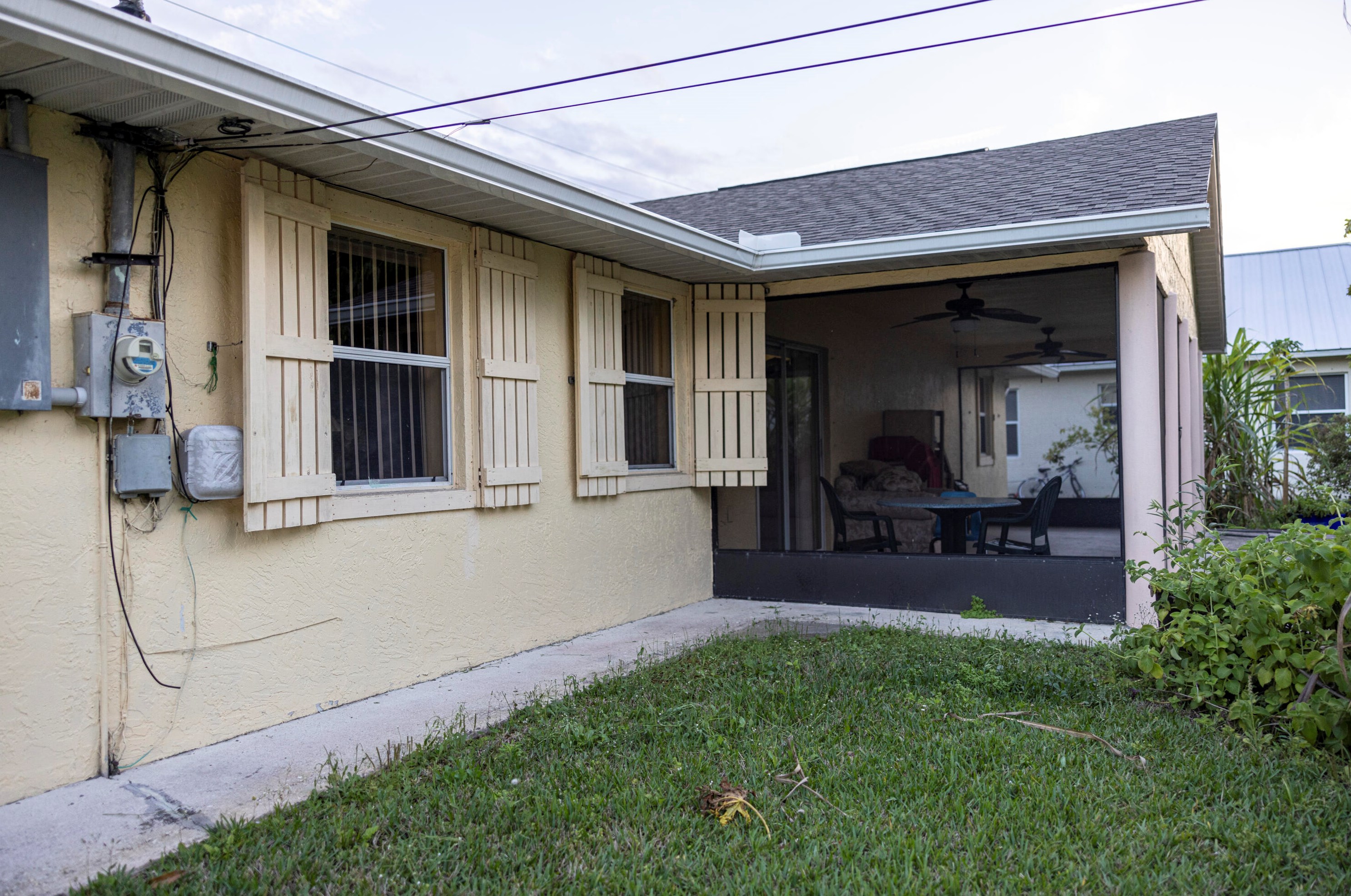 1219 Paar Dr, Fort Pierce FL  34953-3508 exterior