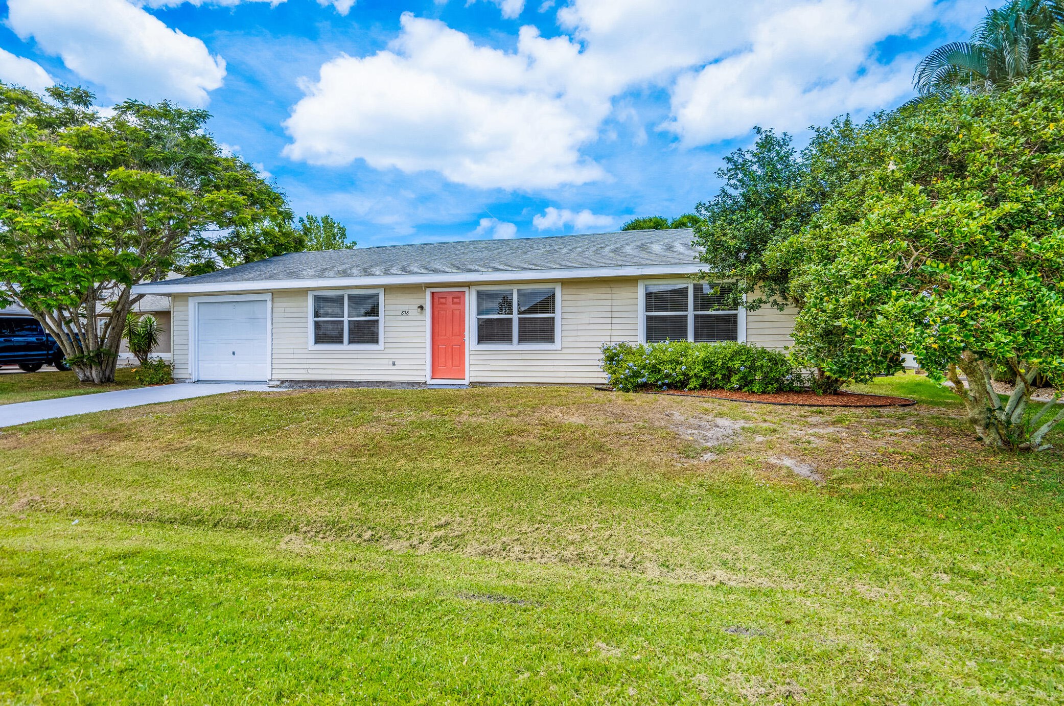 878 Wentworth St, Sebastian, FL 32958-4872