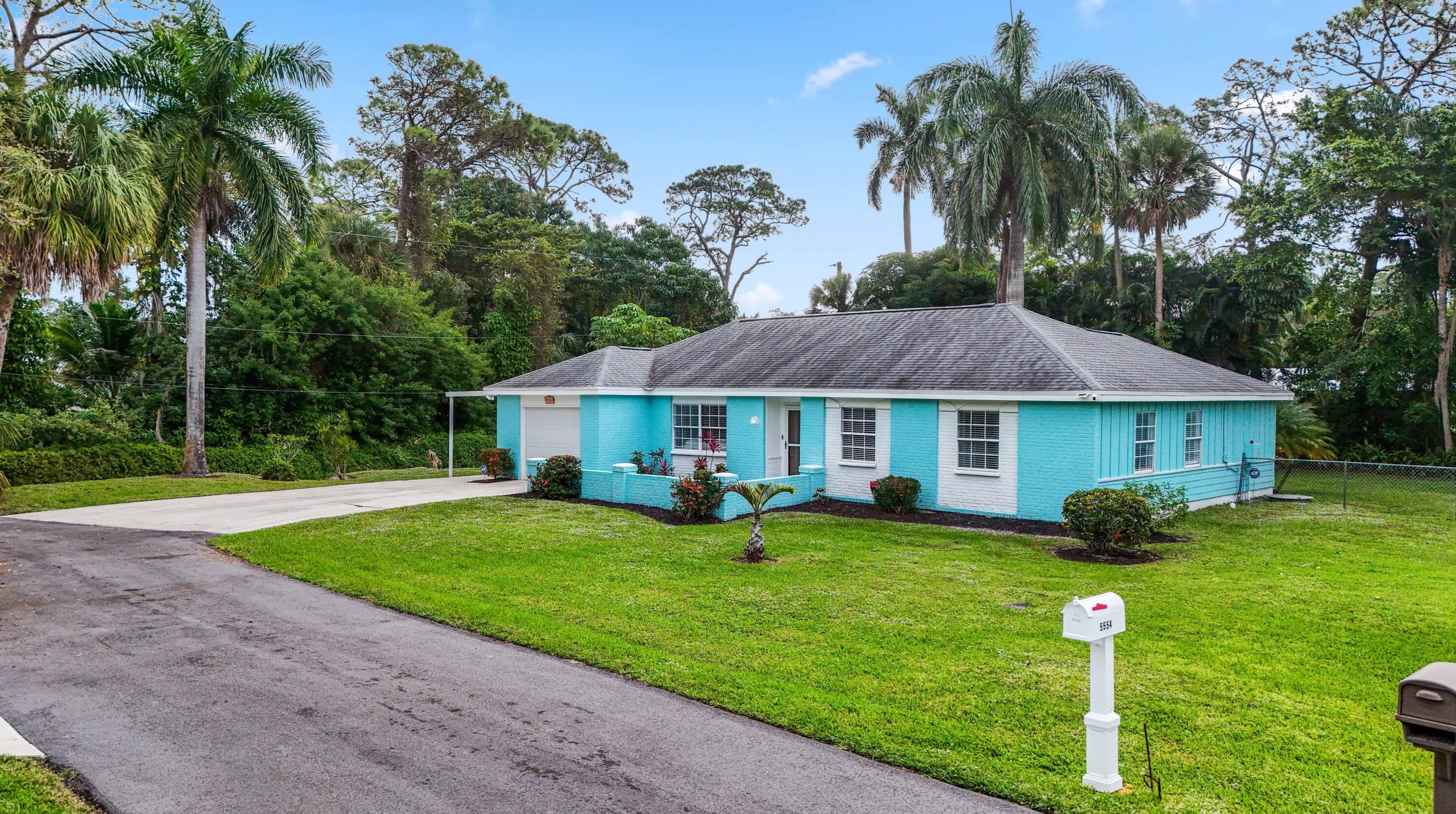 5554 Hibiscus Rd, Jupiter, FL 33458