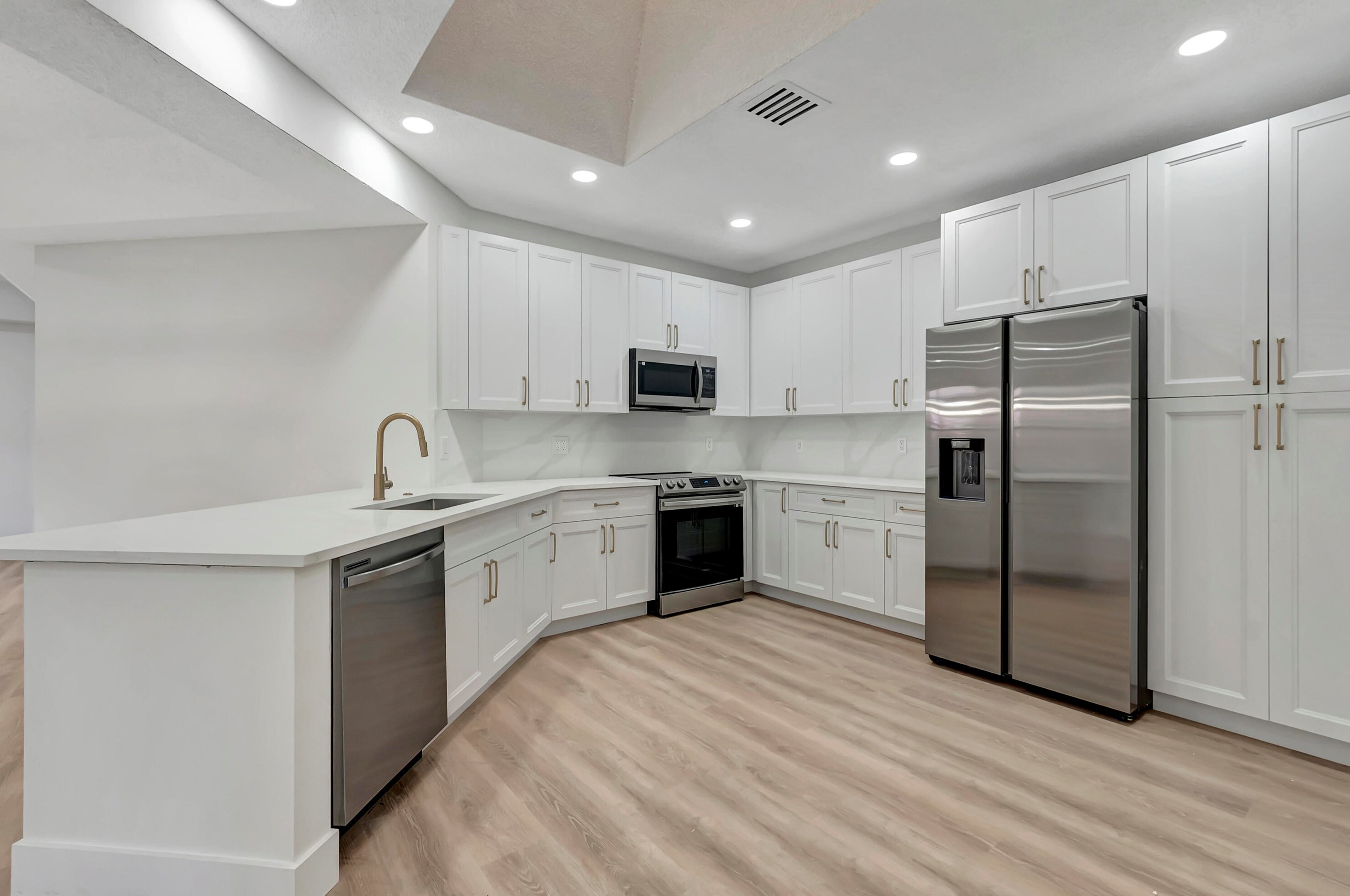 8359 Sunmeadow Ln, Boca Raton FL 33496-5172 exterior