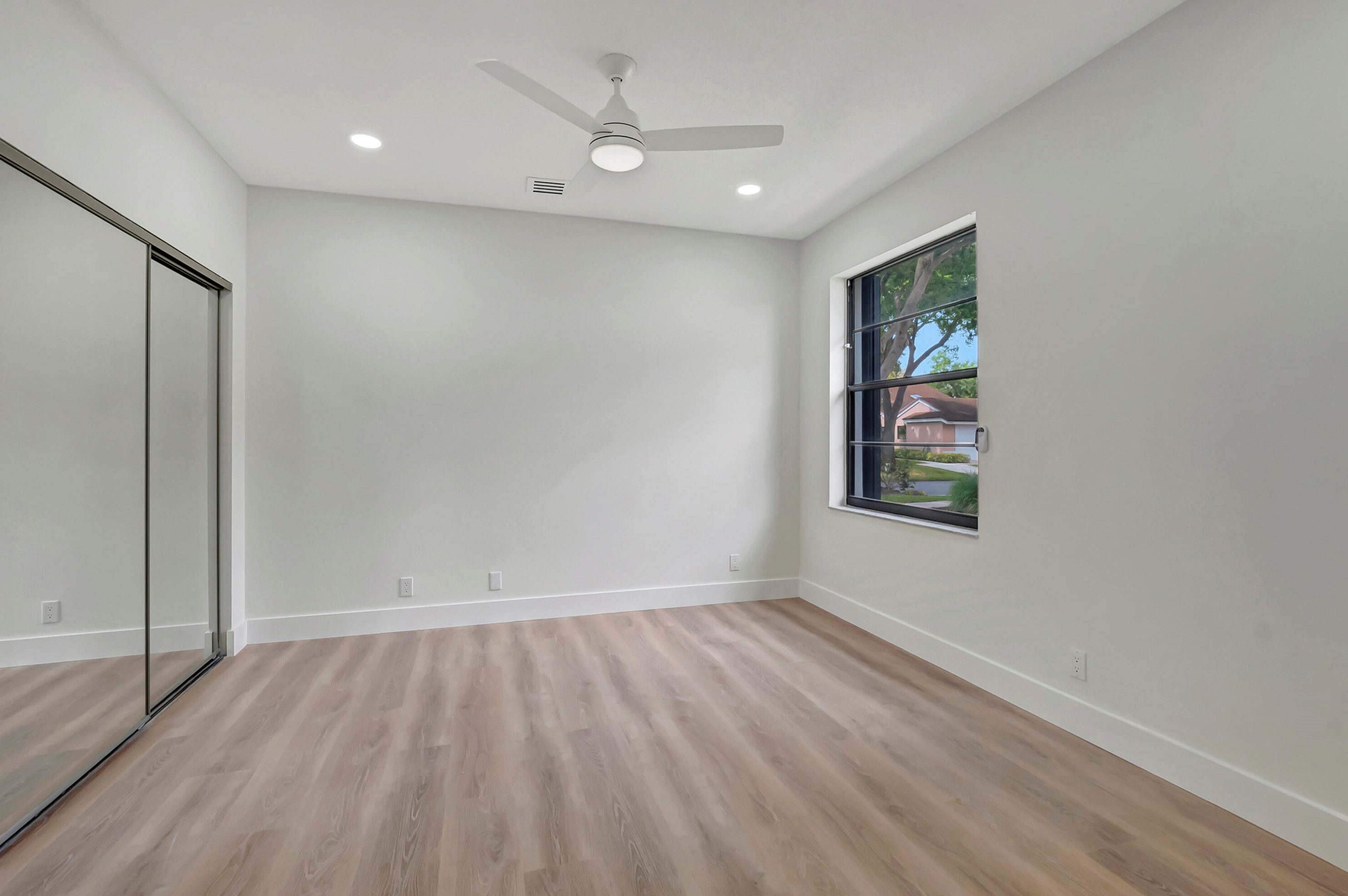 8359 Sunmeadow Ln, Boca Raton FL 33496-5172 exterior