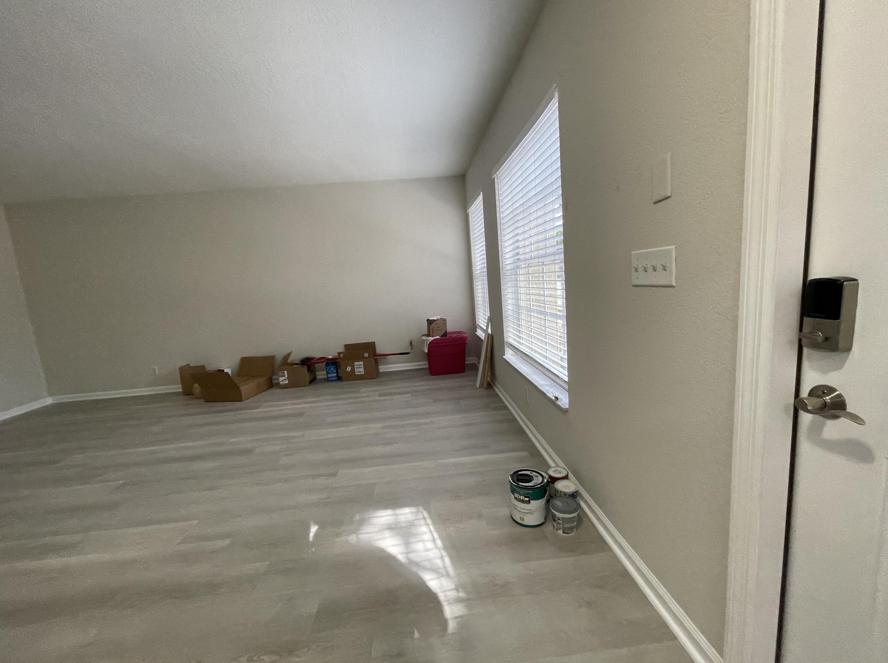 975 Summit Lake Dr, West Palm Beach, FL 33406-9112