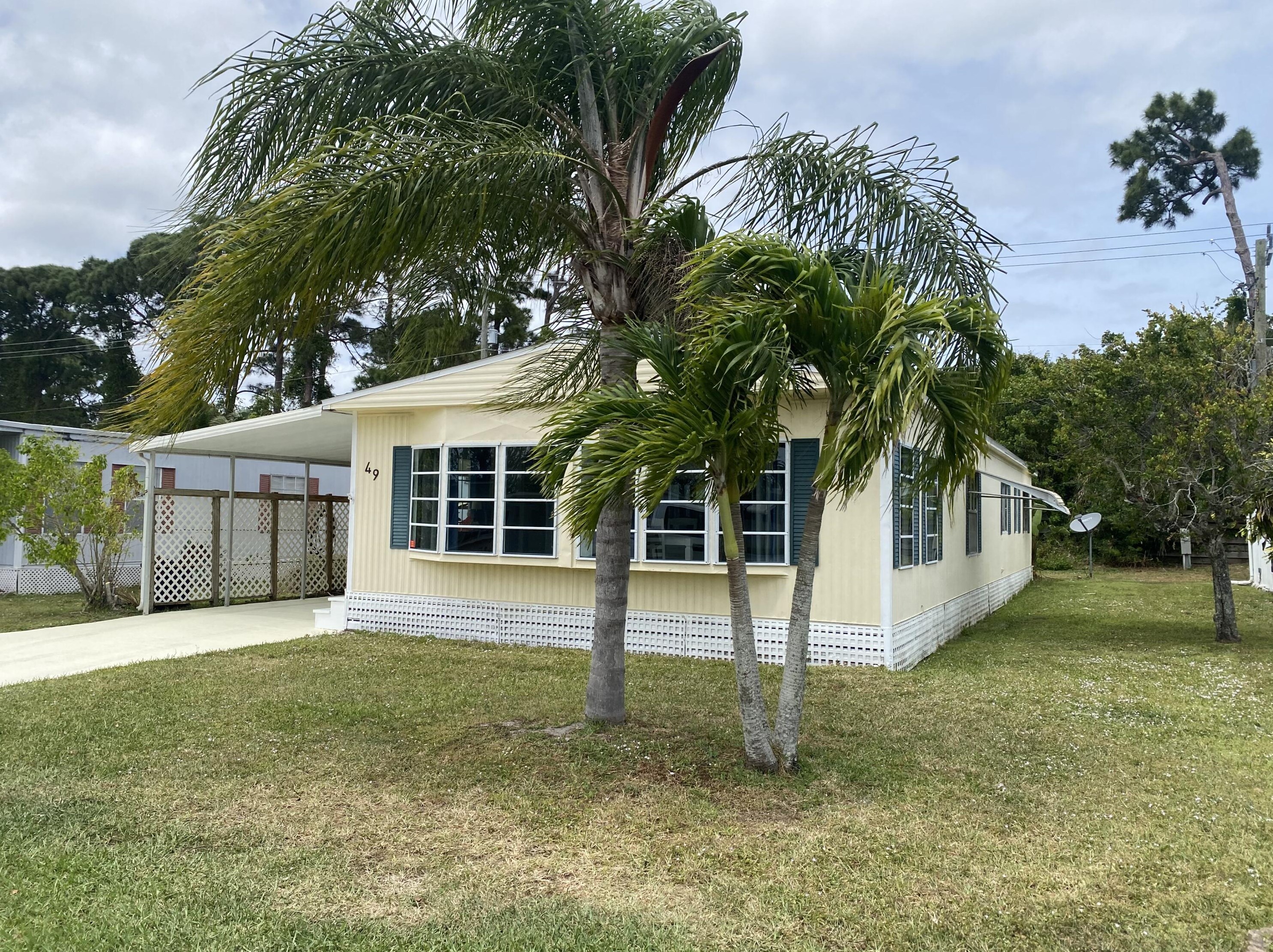 49 Camino Del Rio, Fort Pierce, FL 34952-2303