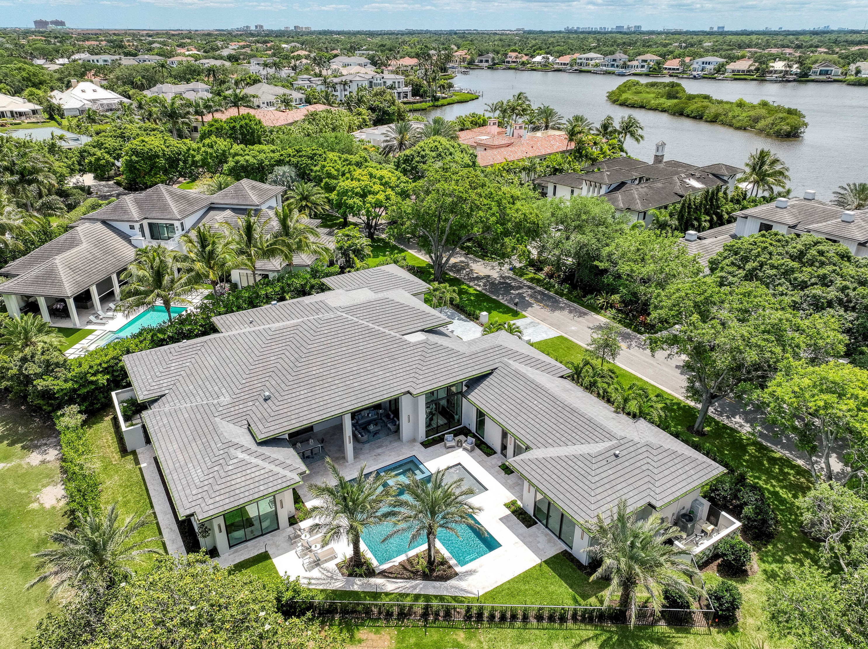 119 Clipper Ln, Jupiter FL  33477-4014 exterior