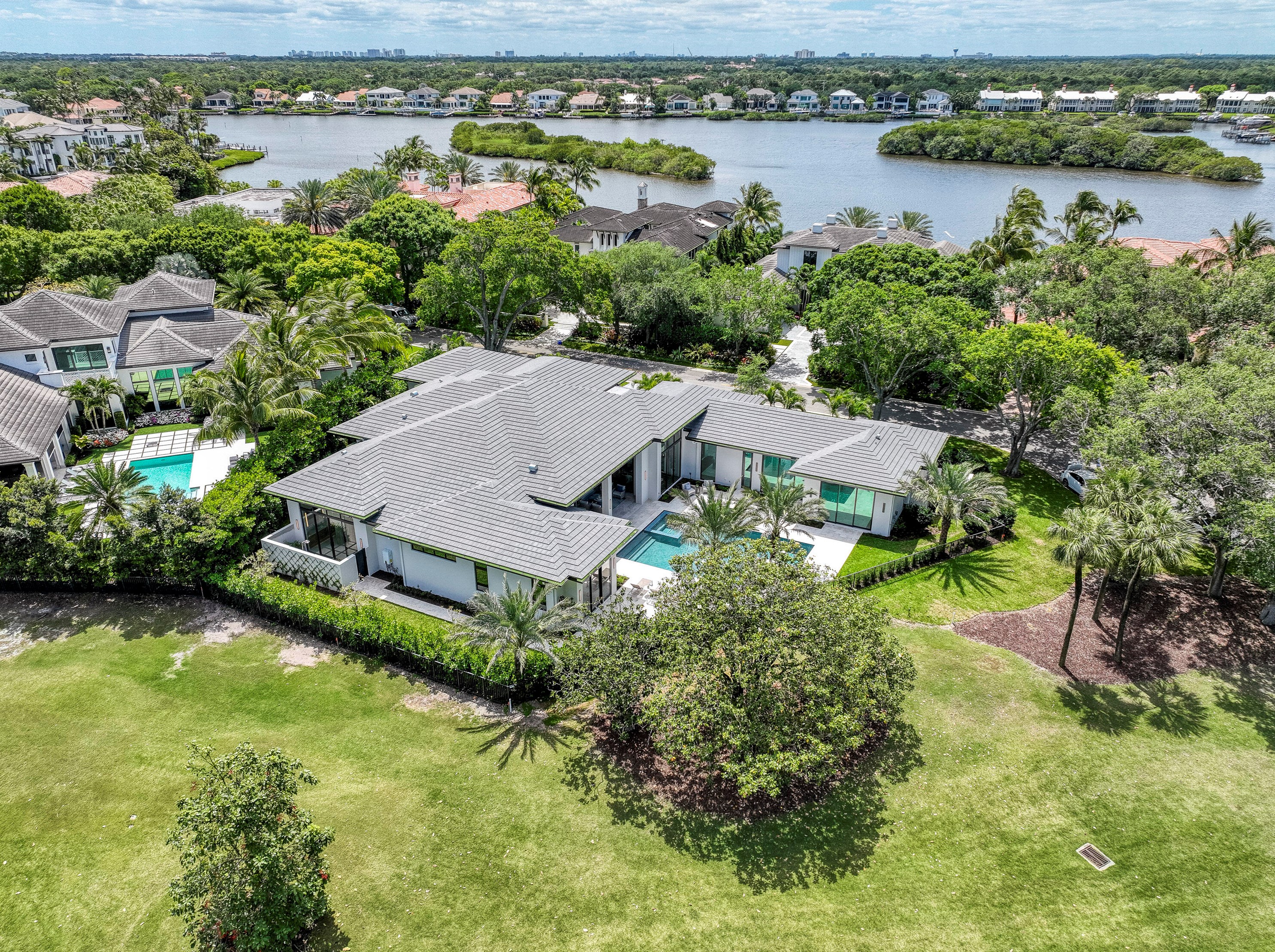 119 Clipper Ln, Jupiter FL  33477-4014 exterior