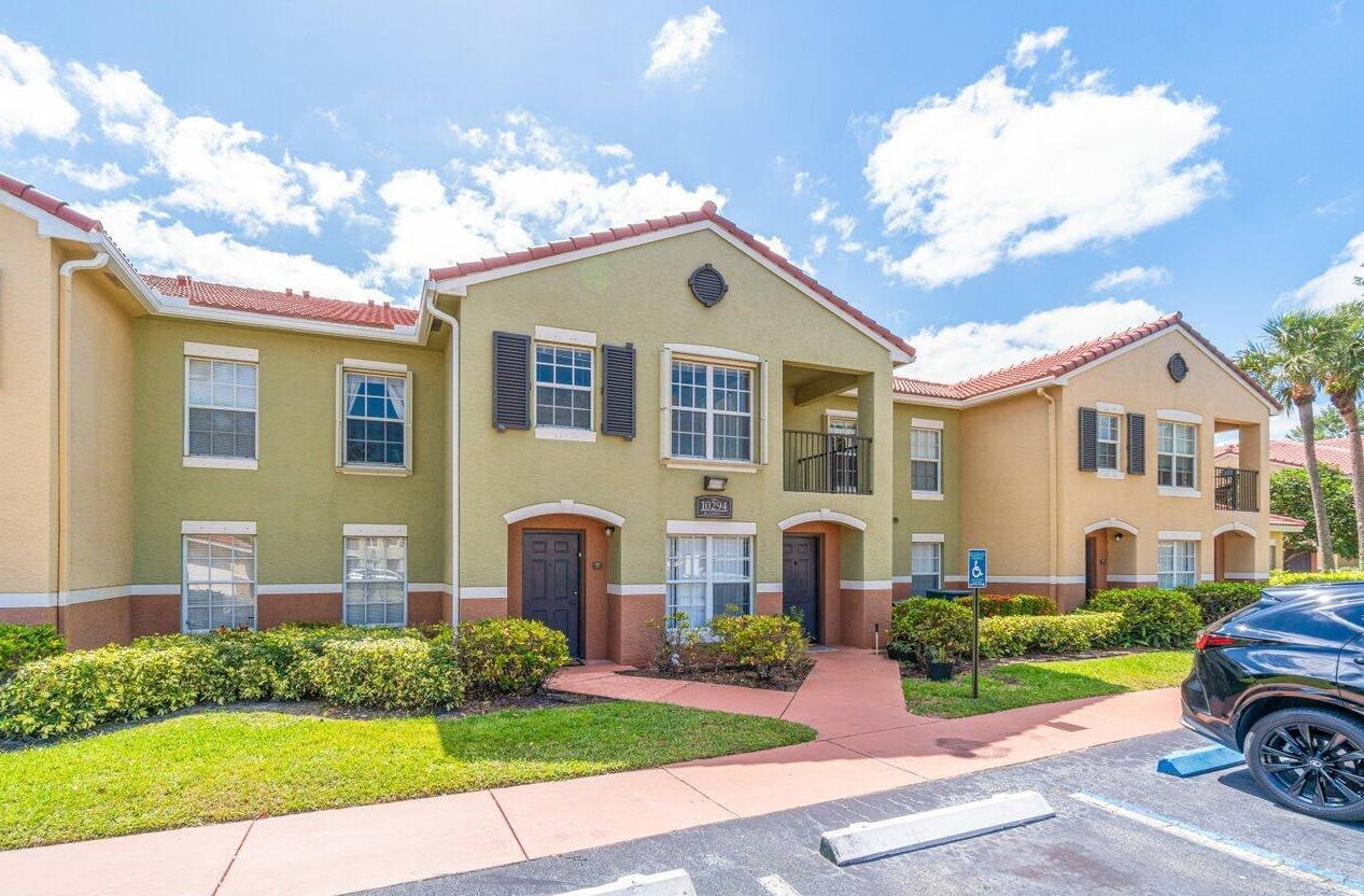 10294 Fox Trail Rd, West Palm Beach, FL 33411-1447