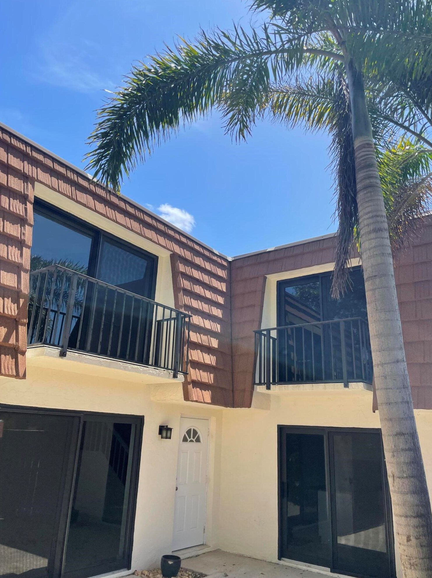 3900 County Line Rd #2d, Jupiter, FL 33469