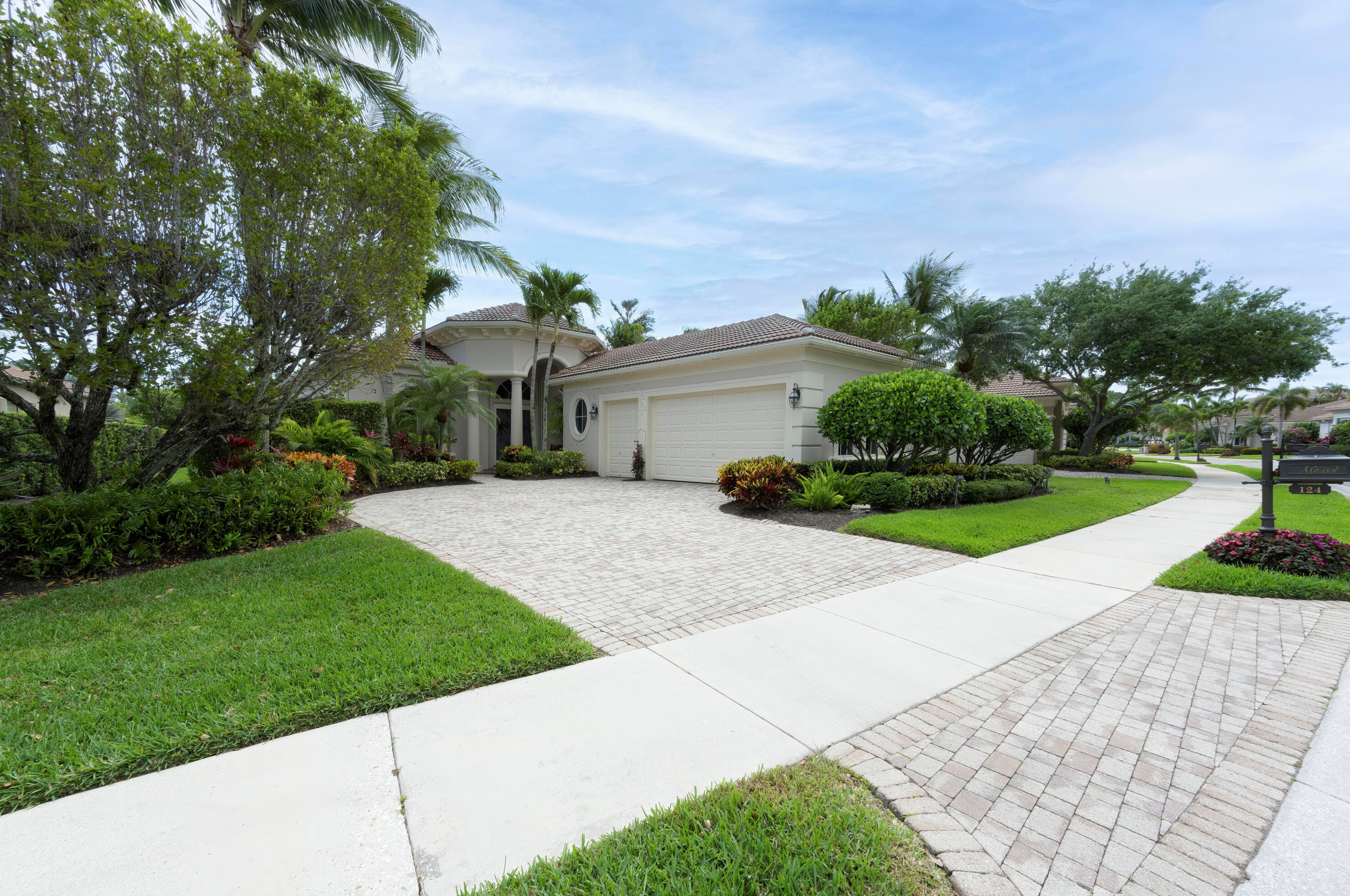 124 Porto Vecchio Way, West Palm Beach, FL 33418-6223