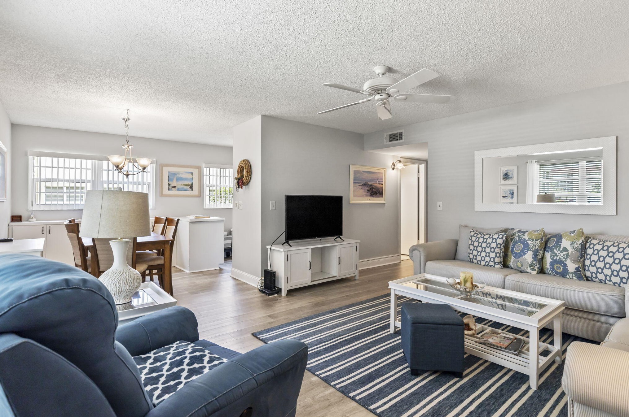 32 Pine Arbor Ln, Vero Beach, FL 32962-0823