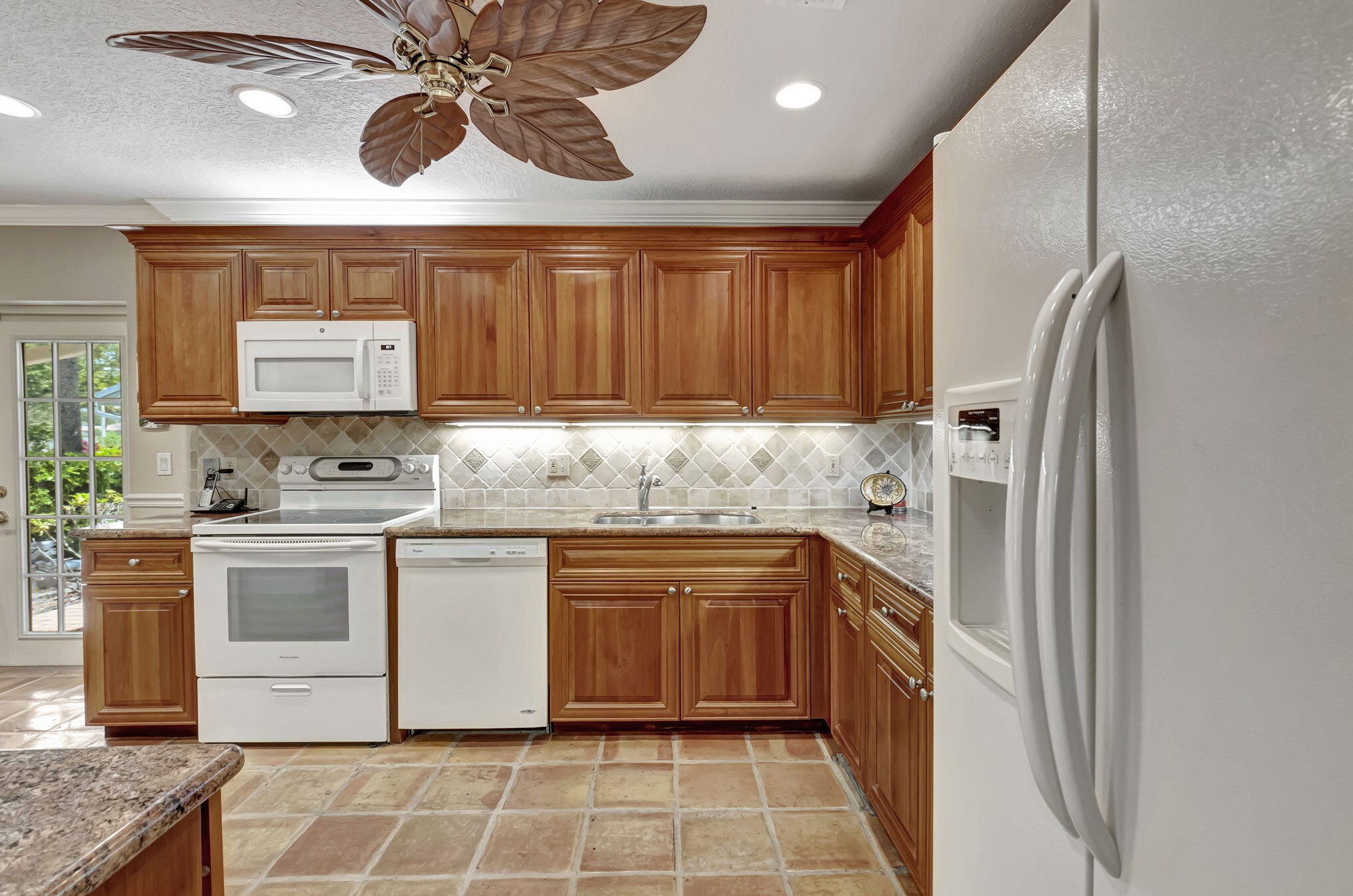 6 Cambridge Dr, Boynton Beach FL  33436-6213 exterior