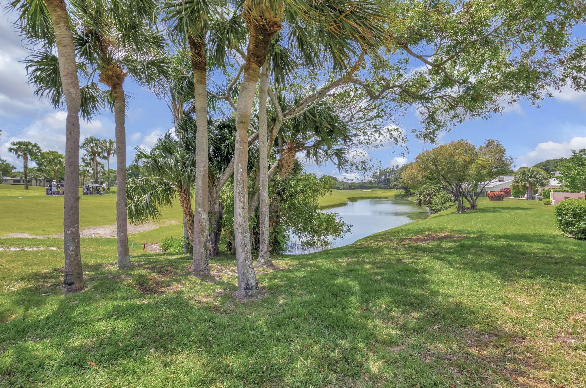 6 Cambridge Dr, Boynton Beach FL  33436-6213 exterior