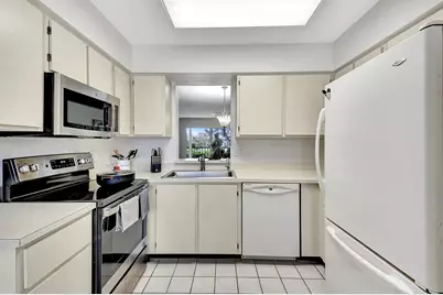 7185 Huntington Lane, Unit #301, Delray Beach, FL 33446 - Photo 12