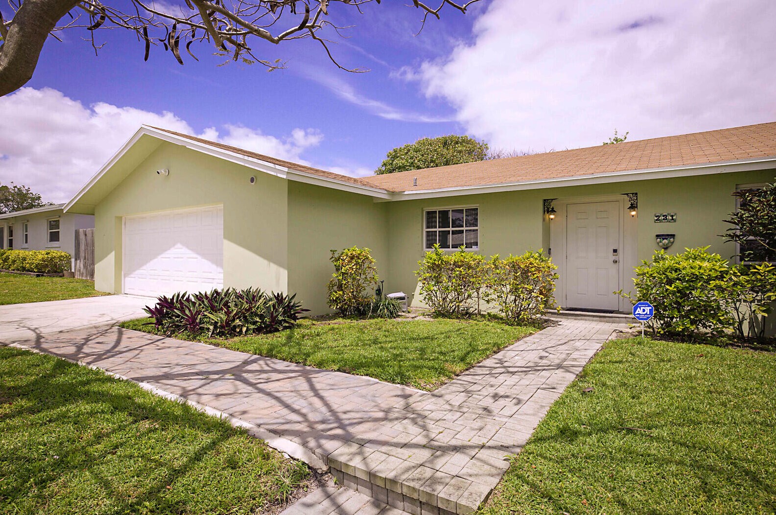 231 Sw 11th Ave, Boynton Beach, FL 33435