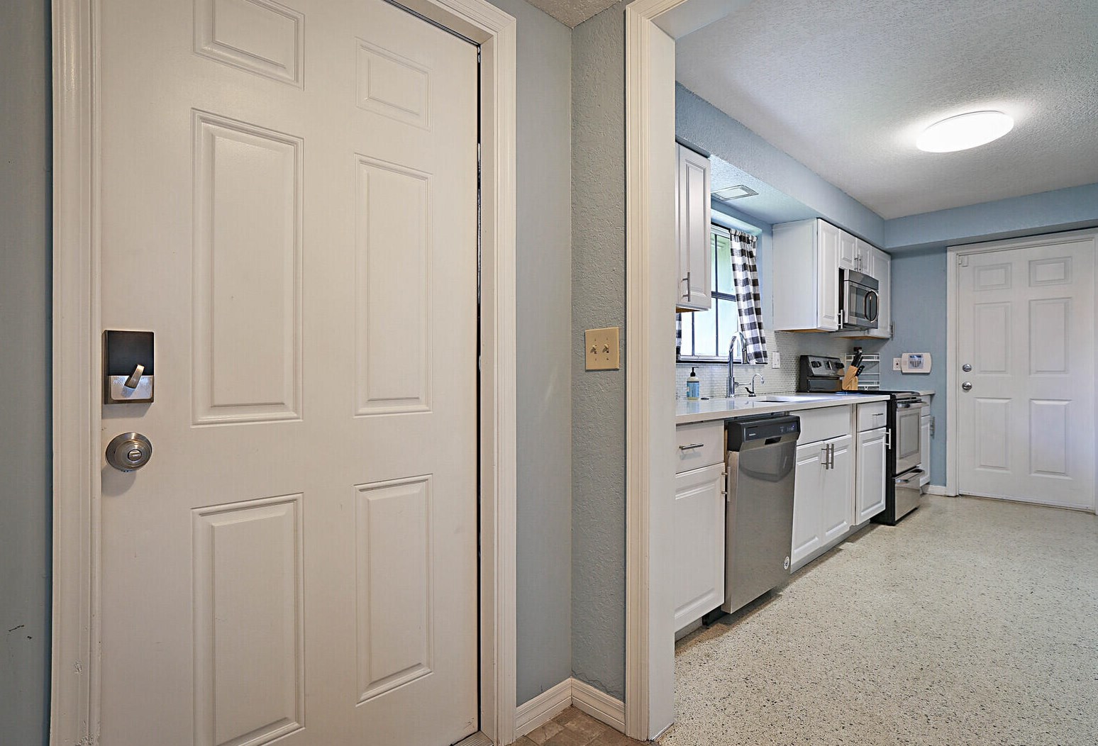 231 11th Ave, Boynton Beach FL  33435-3046 exterior