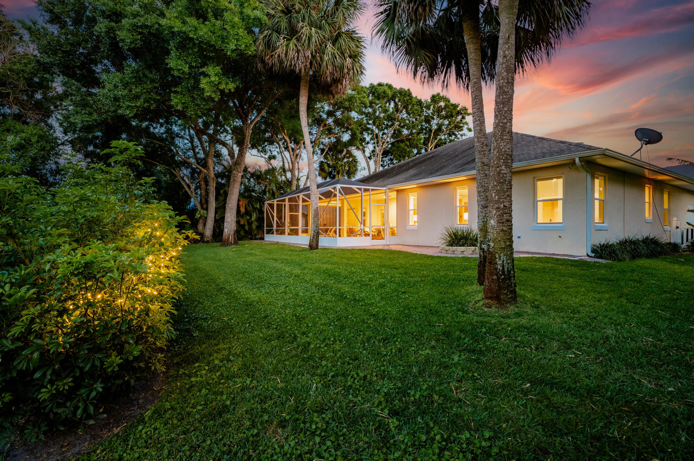 6546 35 Pl, Vero Beach FL  32966-7810 exterior