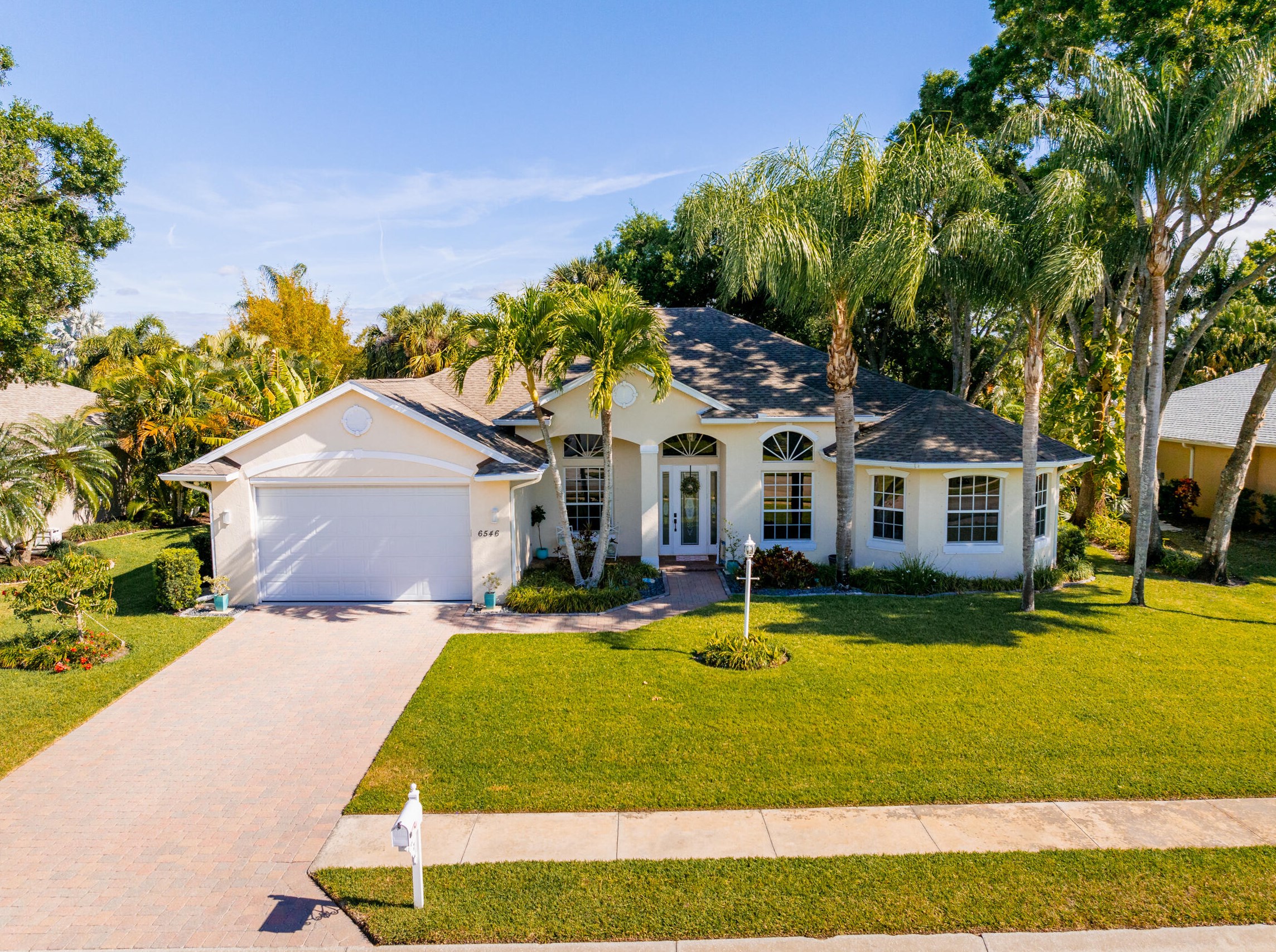 6546 35th Pl, Vero Beach, FL 32966-7810