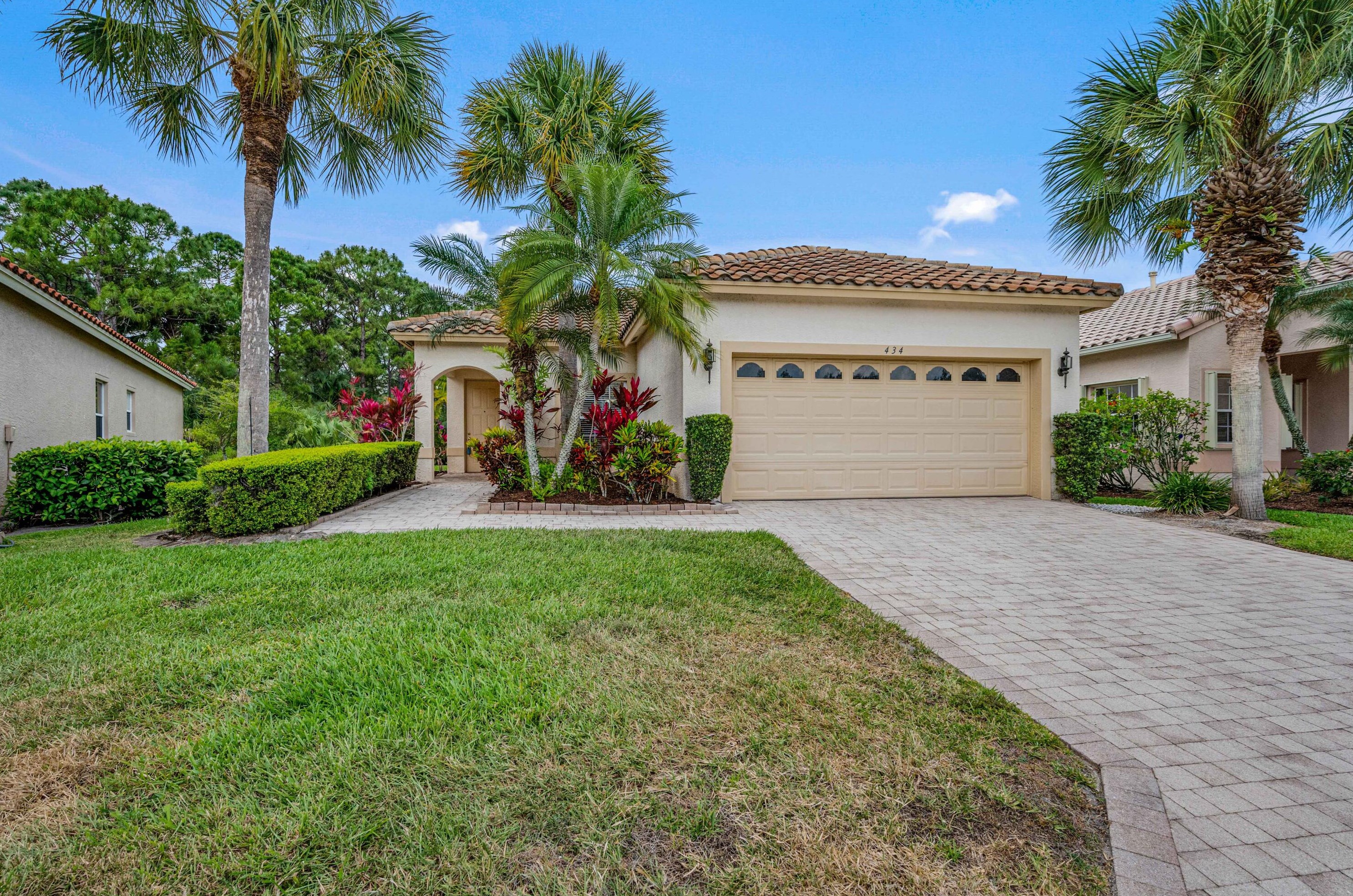 434 Lismore Ln, Fort Pierce, FL 34986-2615