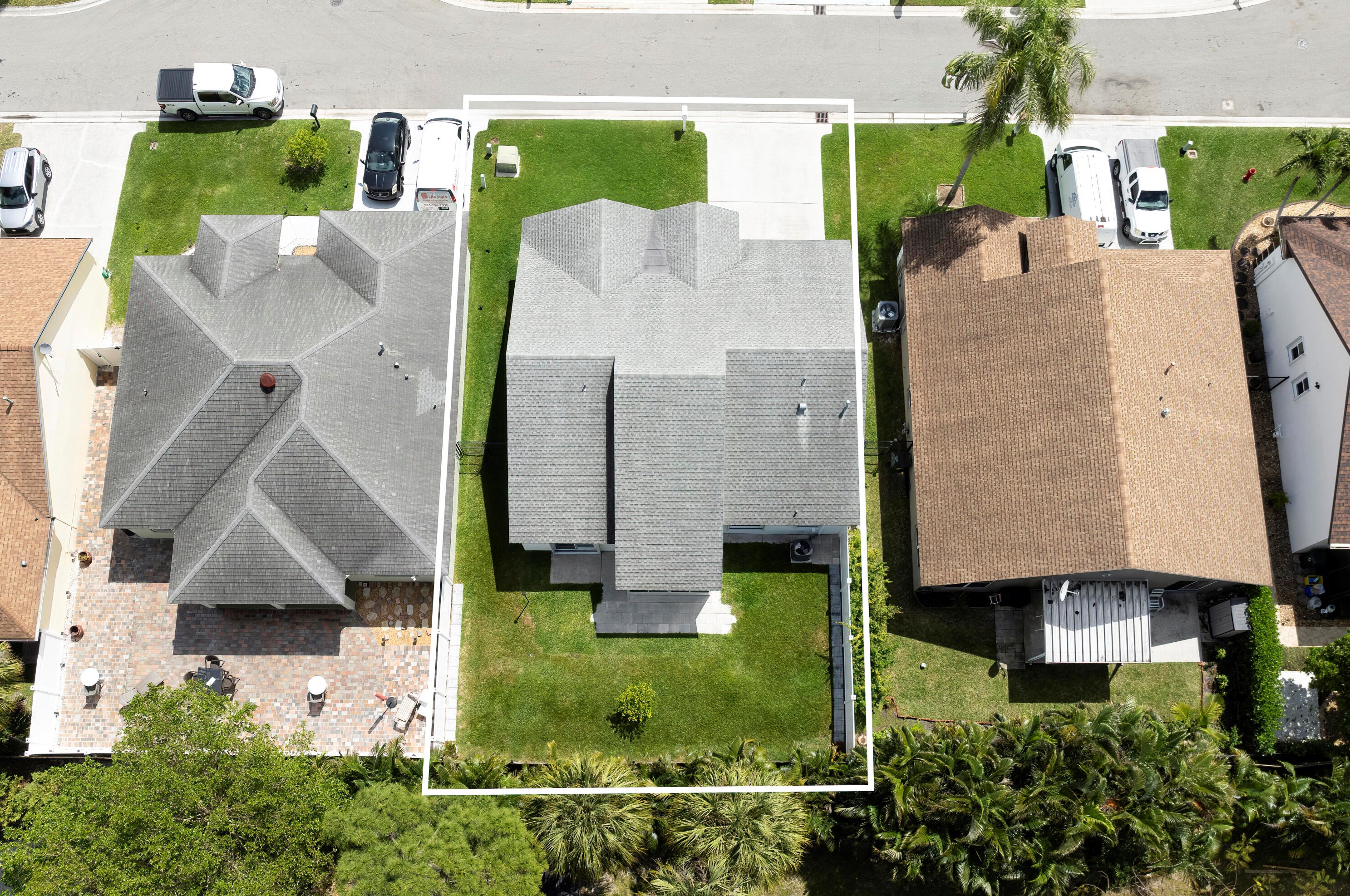 1060 Salmon Isle, West Palm Beach, FL 33413-3018
