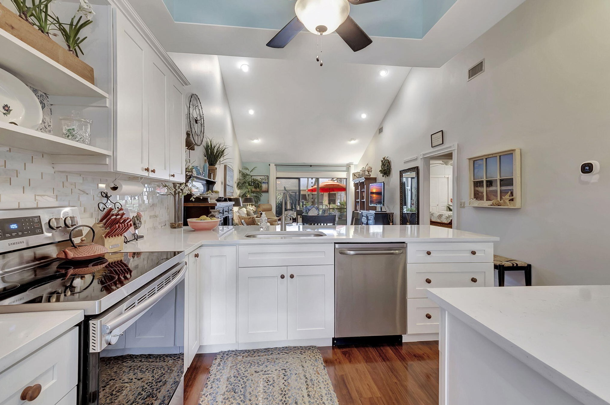 10907 Lake Front Pl, Boca Raton FL  33498-1699 exterior