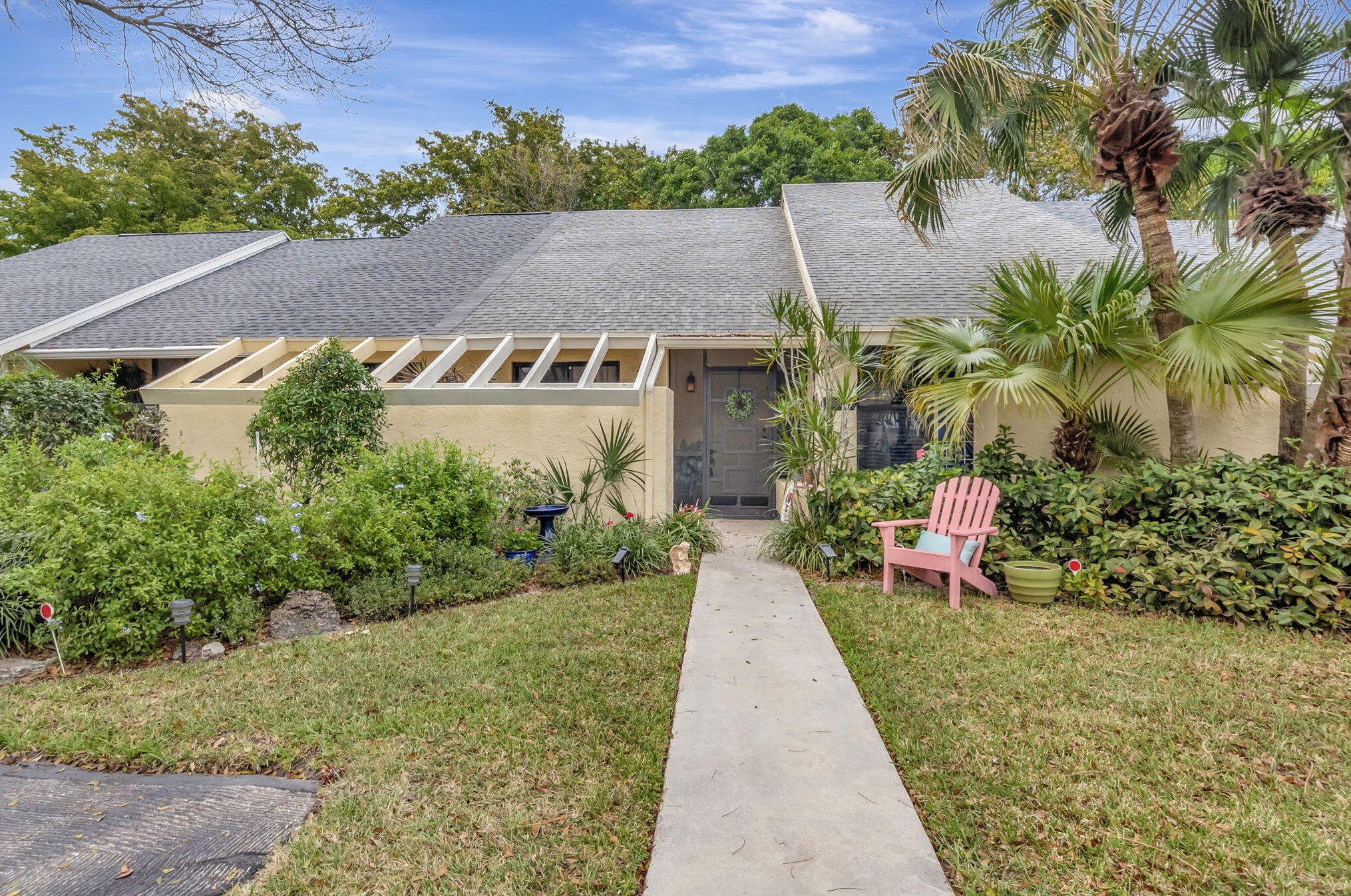 10907 Lake Front Pl, Boca Raton FL  33498-1699 exterior