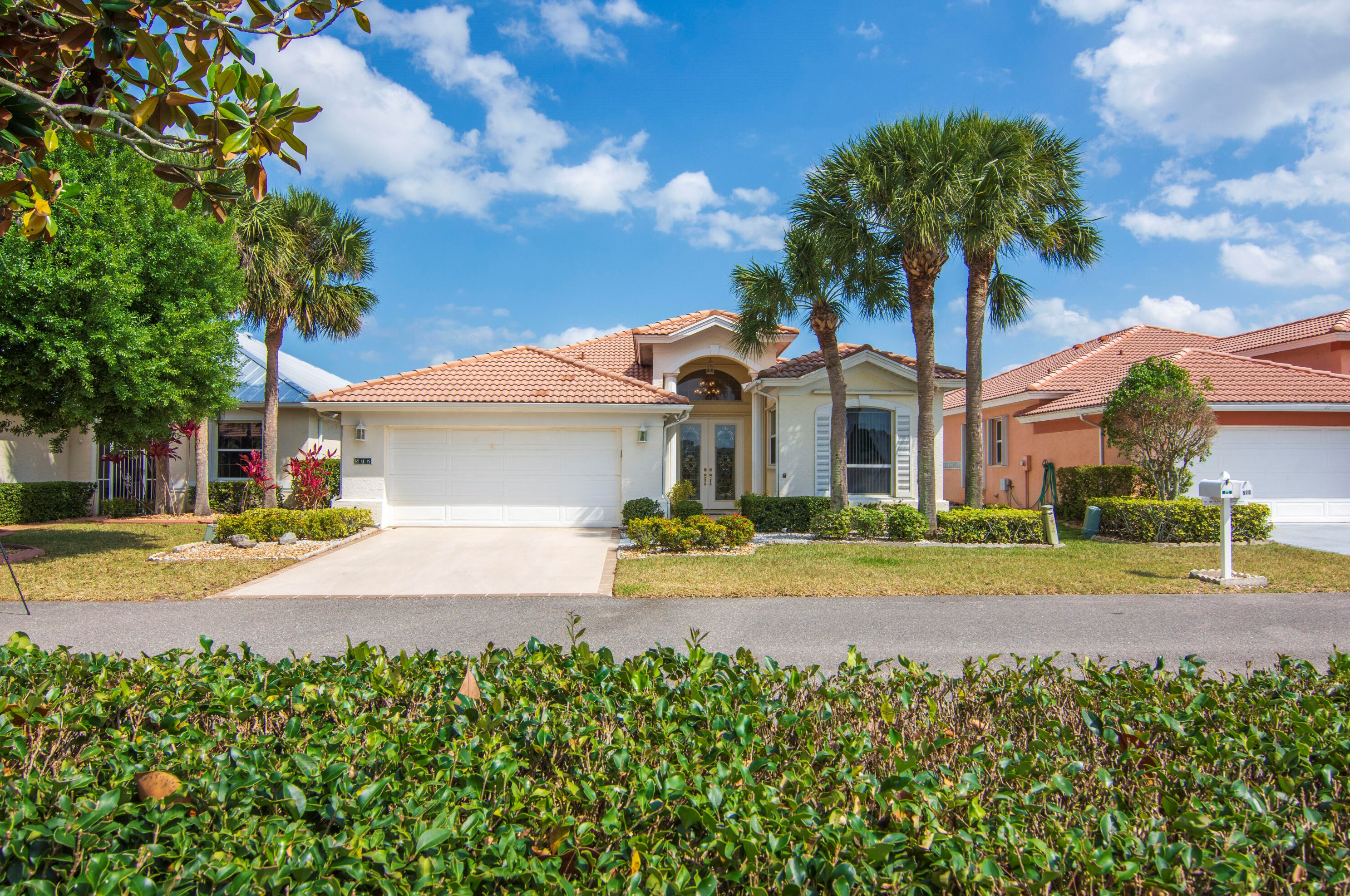 572 Lambrusco Dr, Fort Pierce, FL 34986-1701