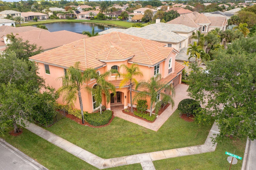 9265 Oak Alley Dr, Lake Worth, FL 33467-6186