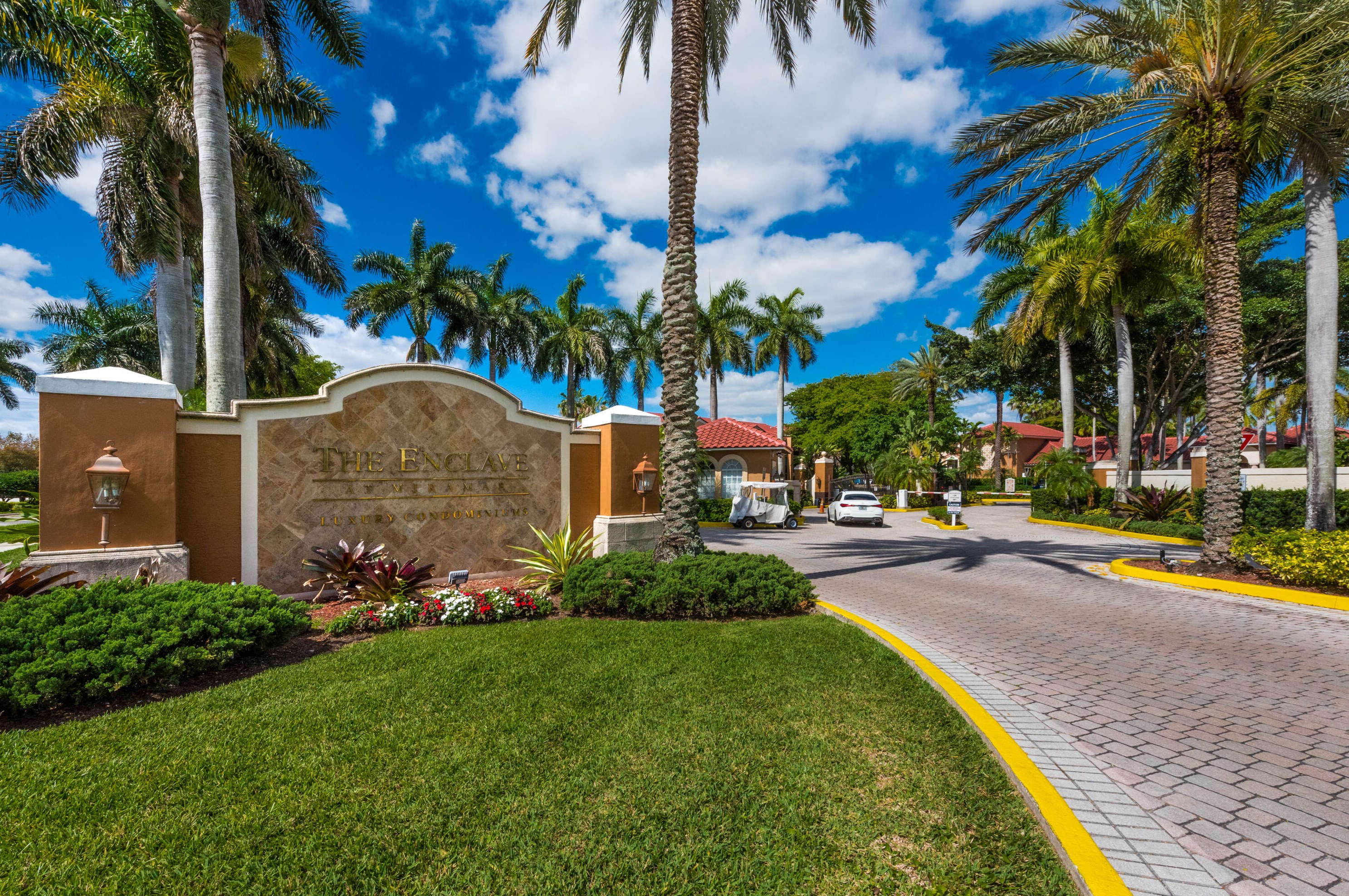 2021 Renaissance Blvd #102, Hollywood, FL 33025