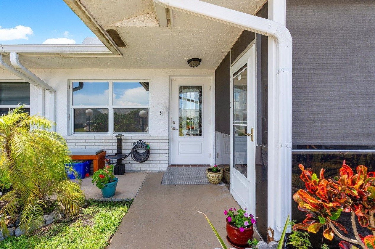 3453 Christopher St, West Palm Beach FL  33417-1020 exterior