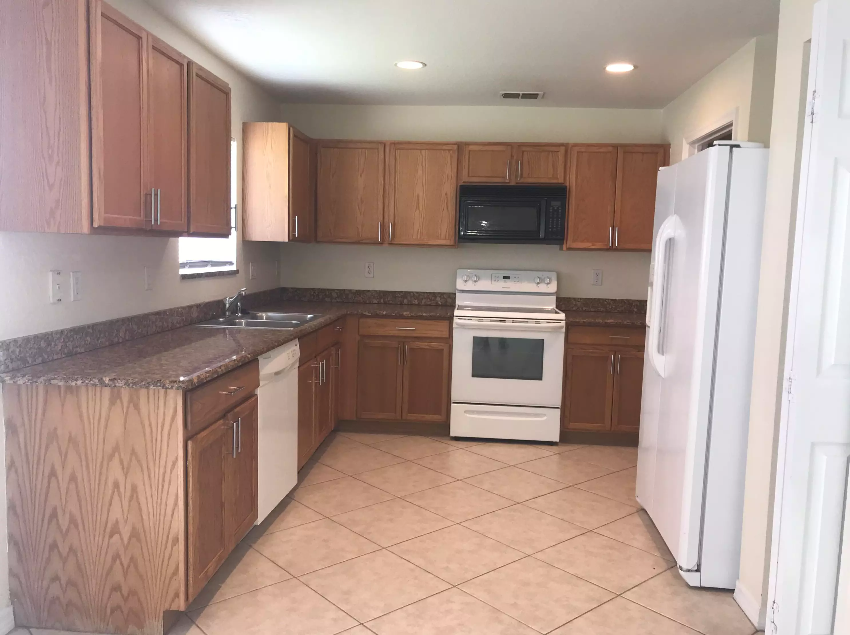 2098 Newport Isles Blvd, Fort Pierce, FL 34953-4583