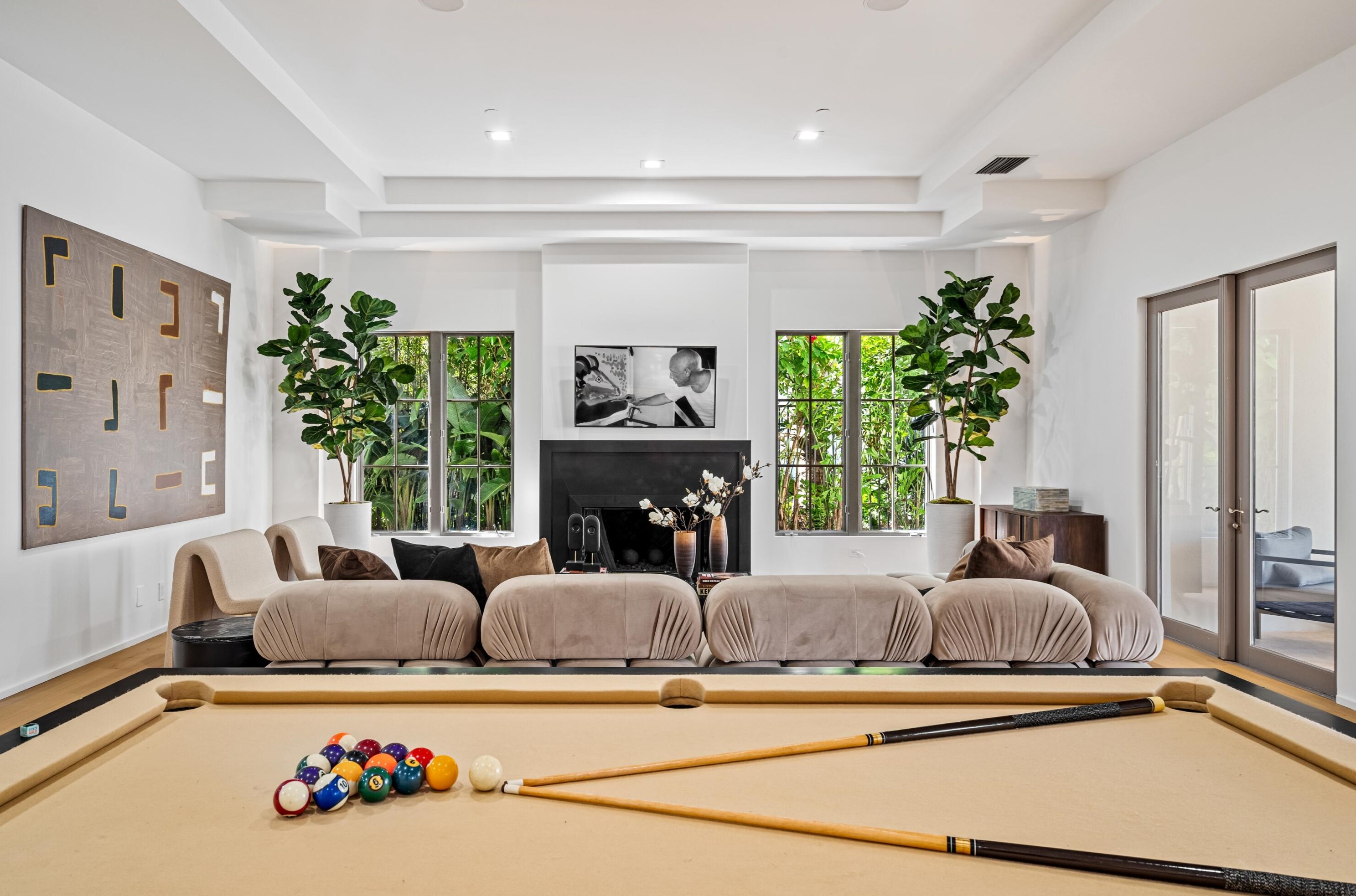 1207 Spanish Riv Rd, Boca Raton FL 33432-7706 exterior