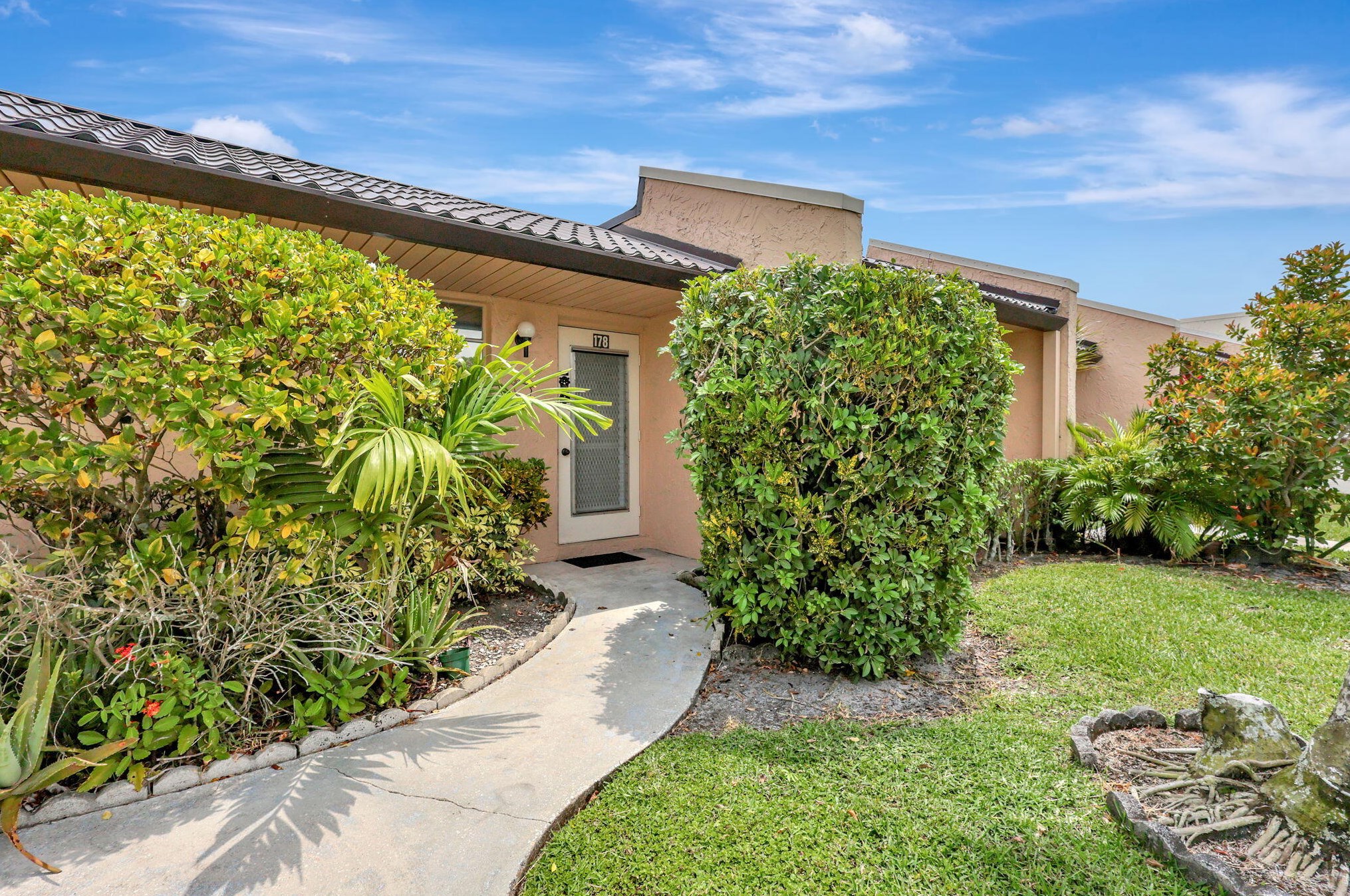 178 Lake Meryl Dr, West Palm Beach, FL 33411