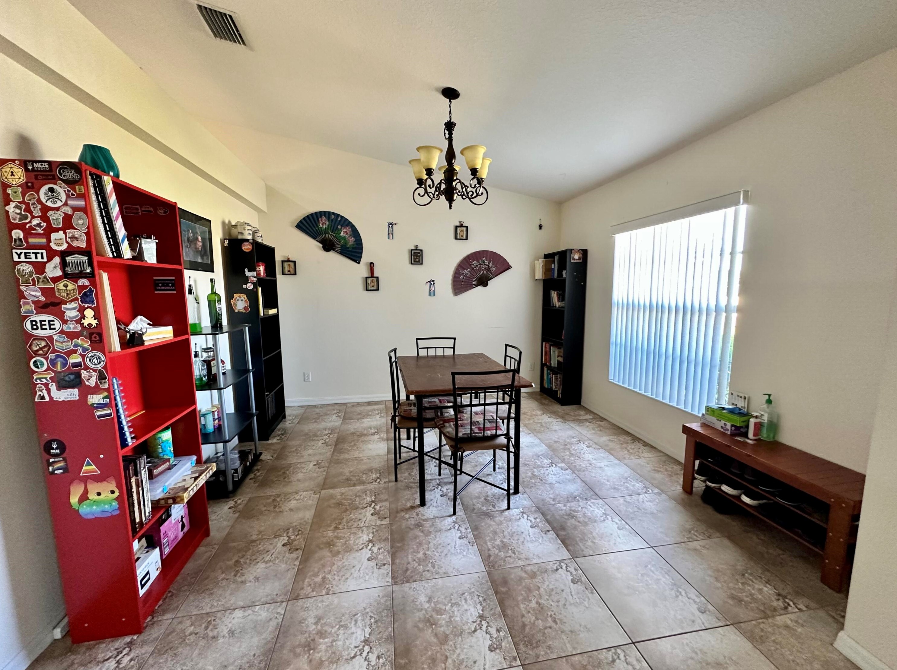 466 Essex Dr, Fort Pierce FL 34946-1229 exterior