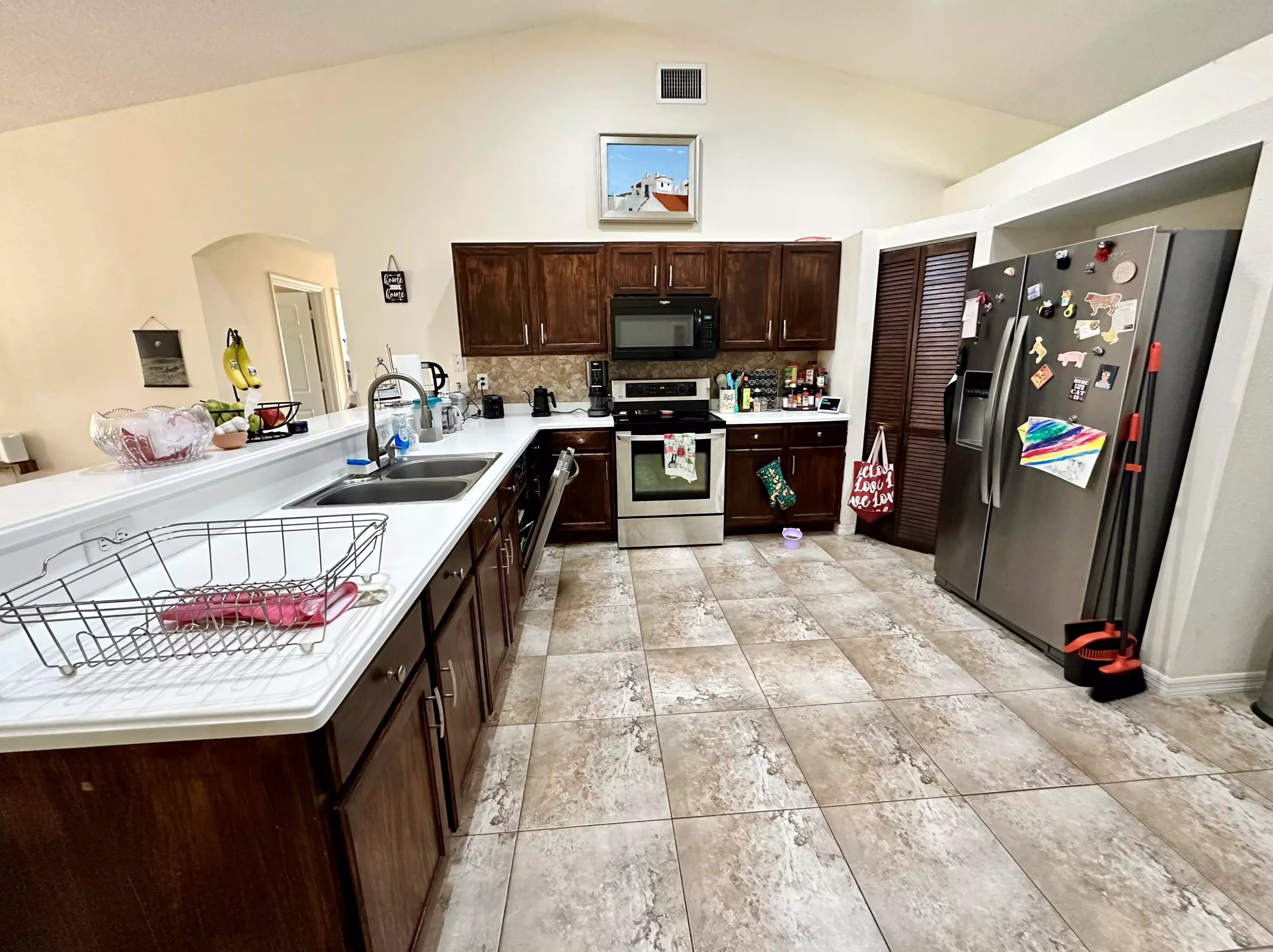 466 Essex Dr, Fort Pierce FL 34946-1229 exterior