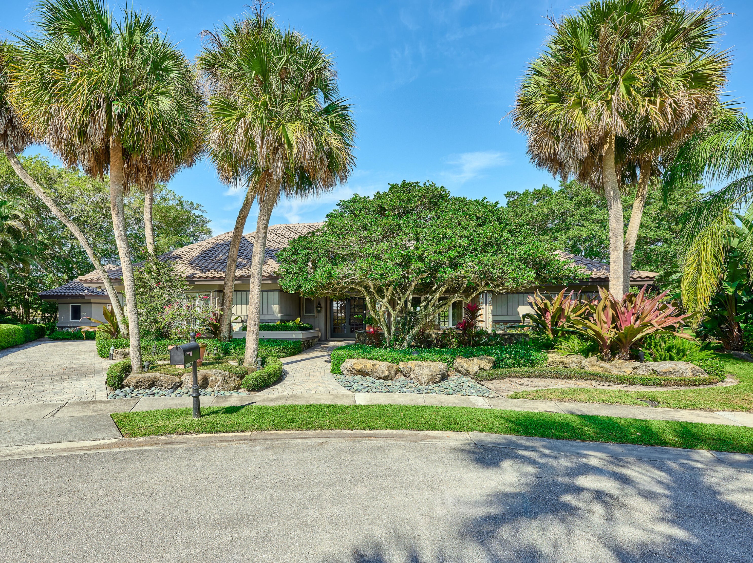 20777 Pinar Trl, Boca Raton, FL 33433-1615