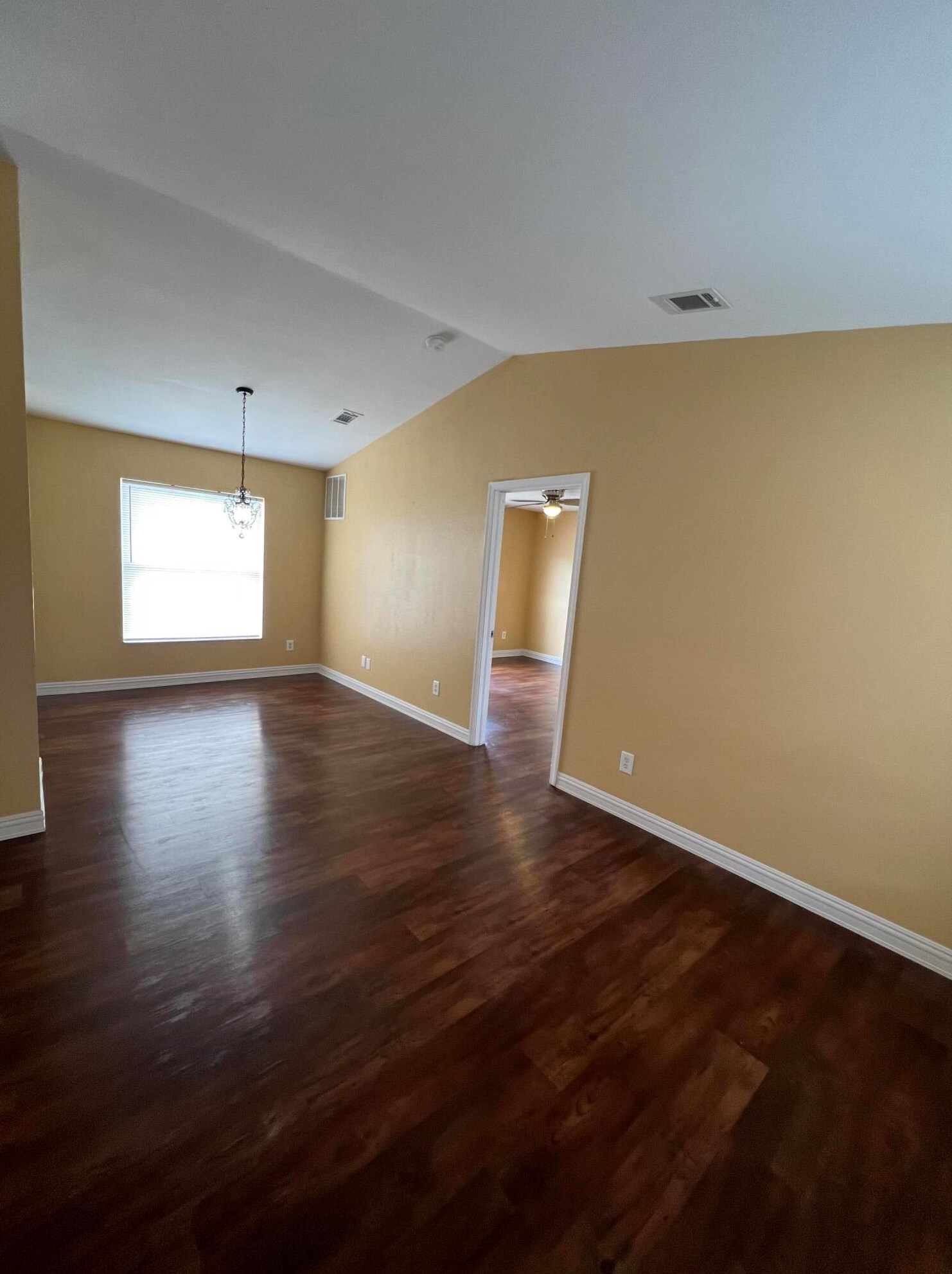216 Eyerly Ave, Fort Pierce, FL 34983-2582