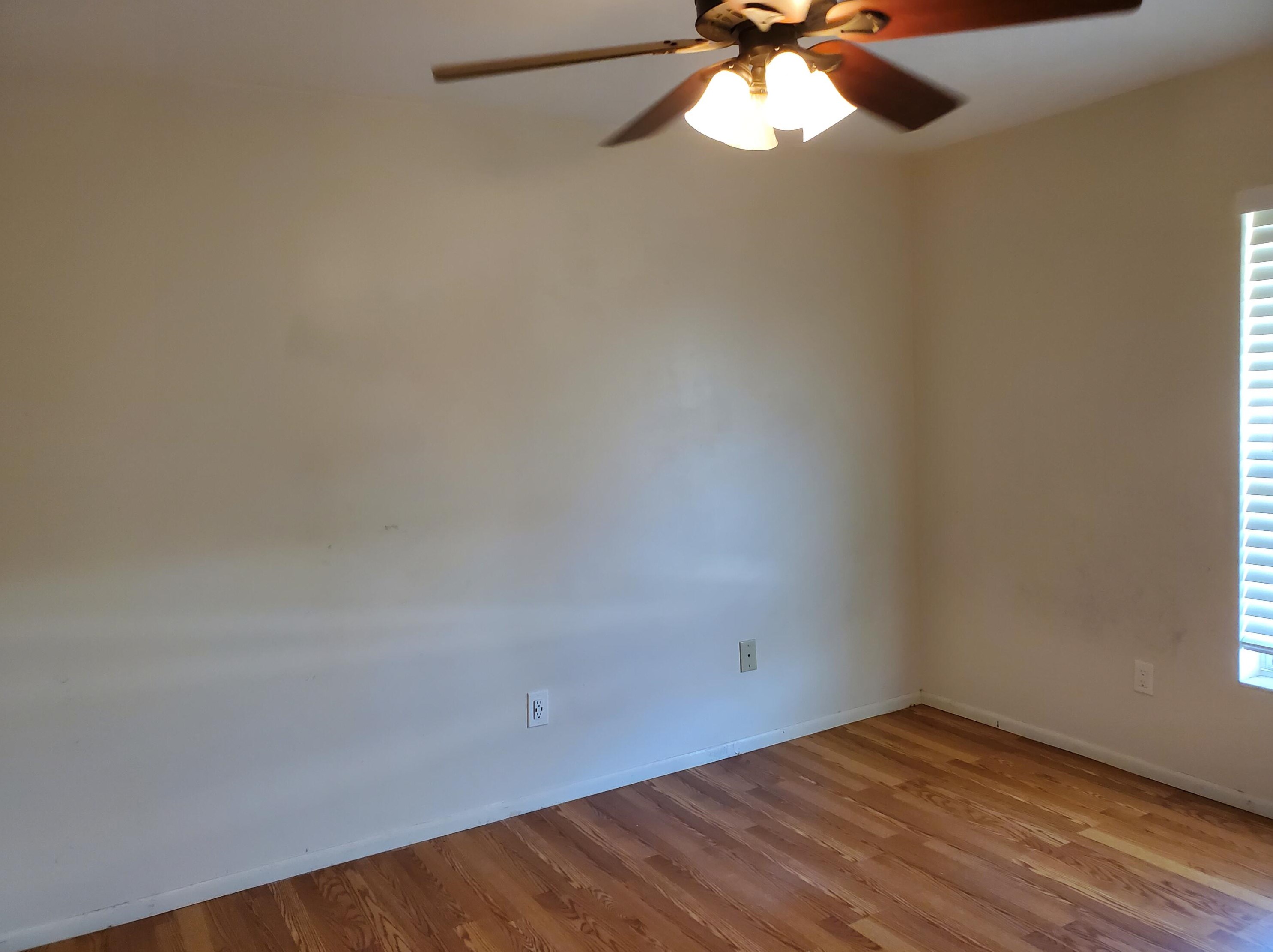 358 Curtis St, Fort Pierce FL 34983-1916 exterior